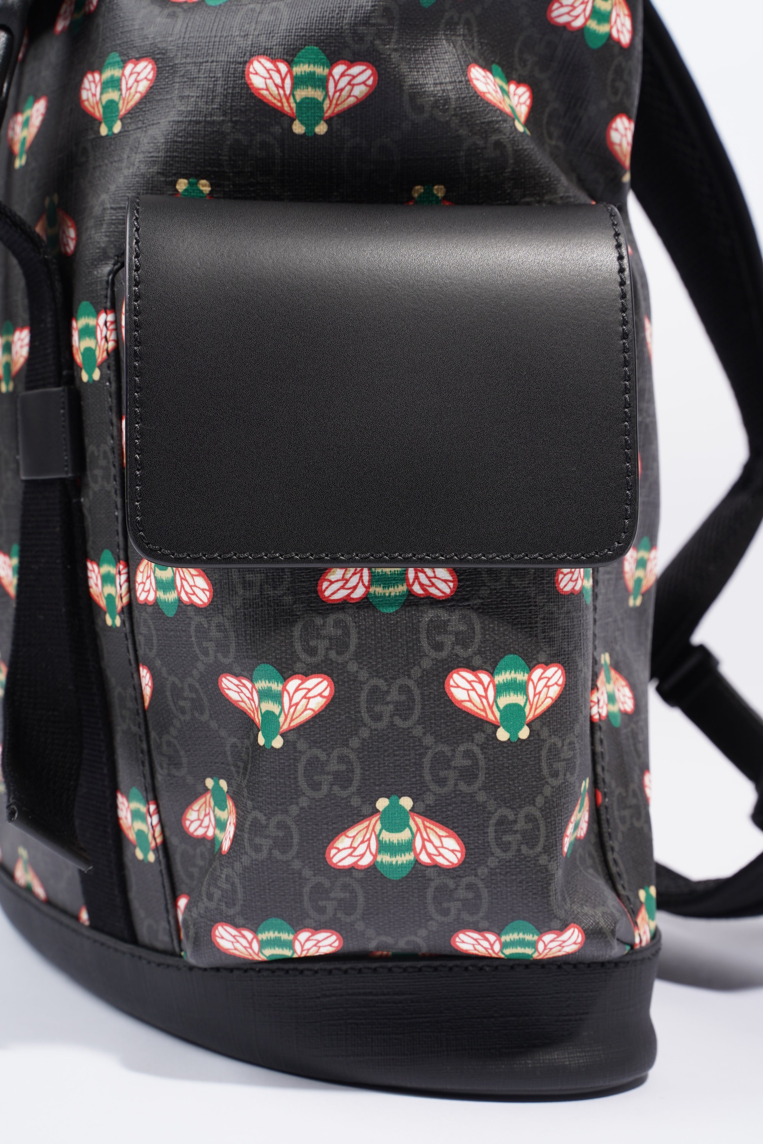 Gucci GG Supreme Bee Backpack Black / Red And Green Bee Print Coated Canvas
