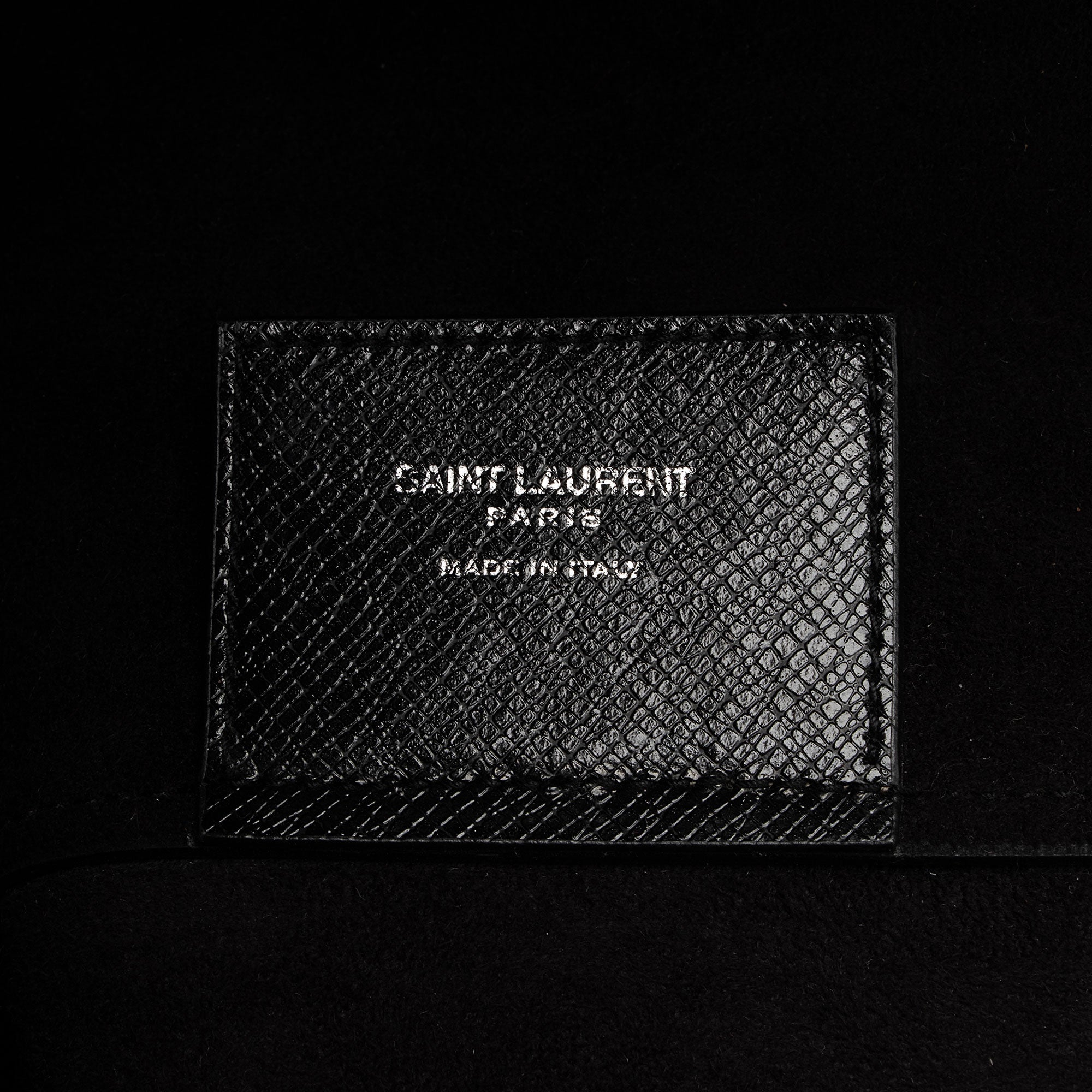 Saint Laurent Boucle Embossed Leather Shopping Tote (SHF-3yPQcN)