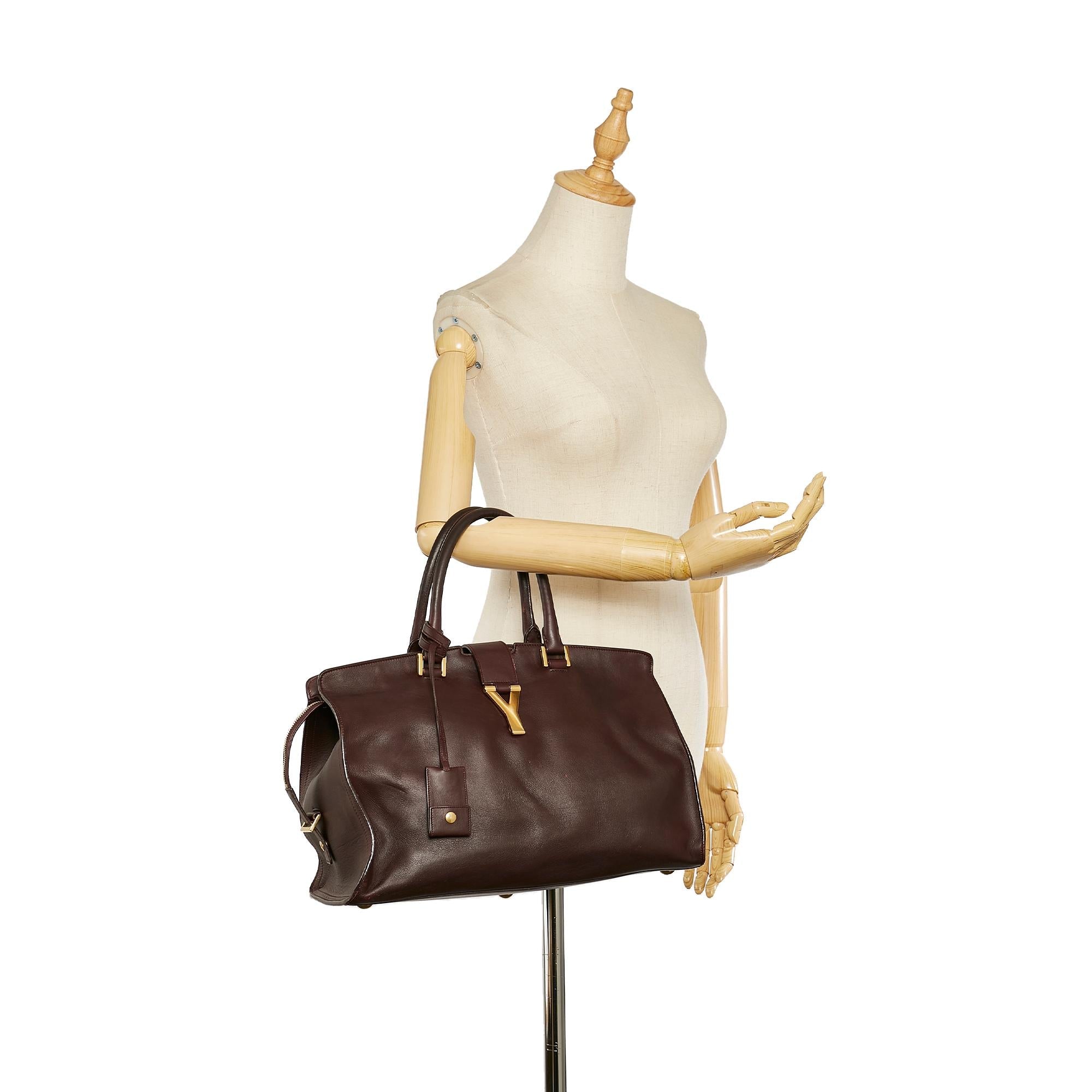 Saint Laurent Cabas Chyc Leather Handbag (SHG-HXqjDw)