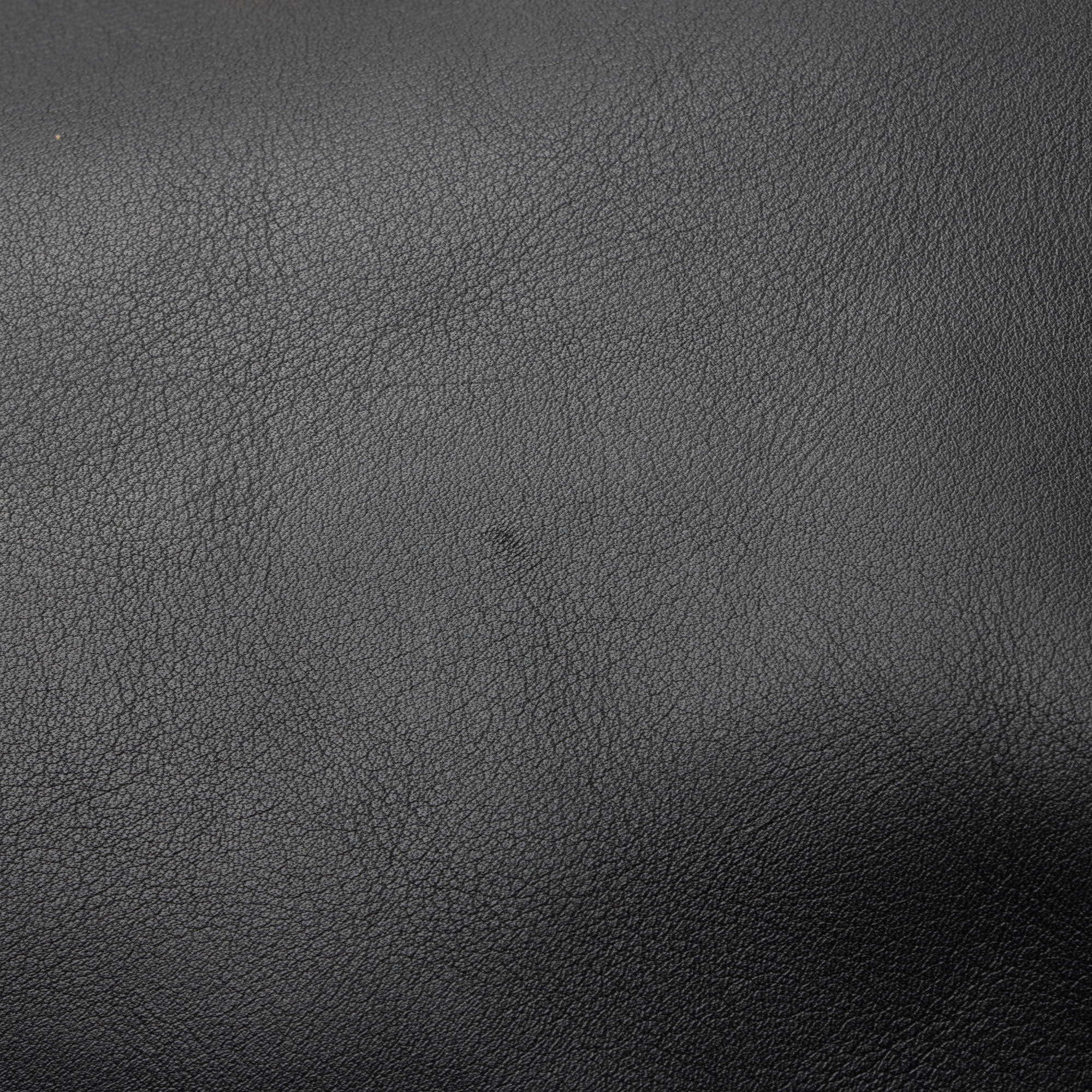 Saint Laurent Calfskin Cabas Chyc Medium Tote (SHF-vEmkbR)