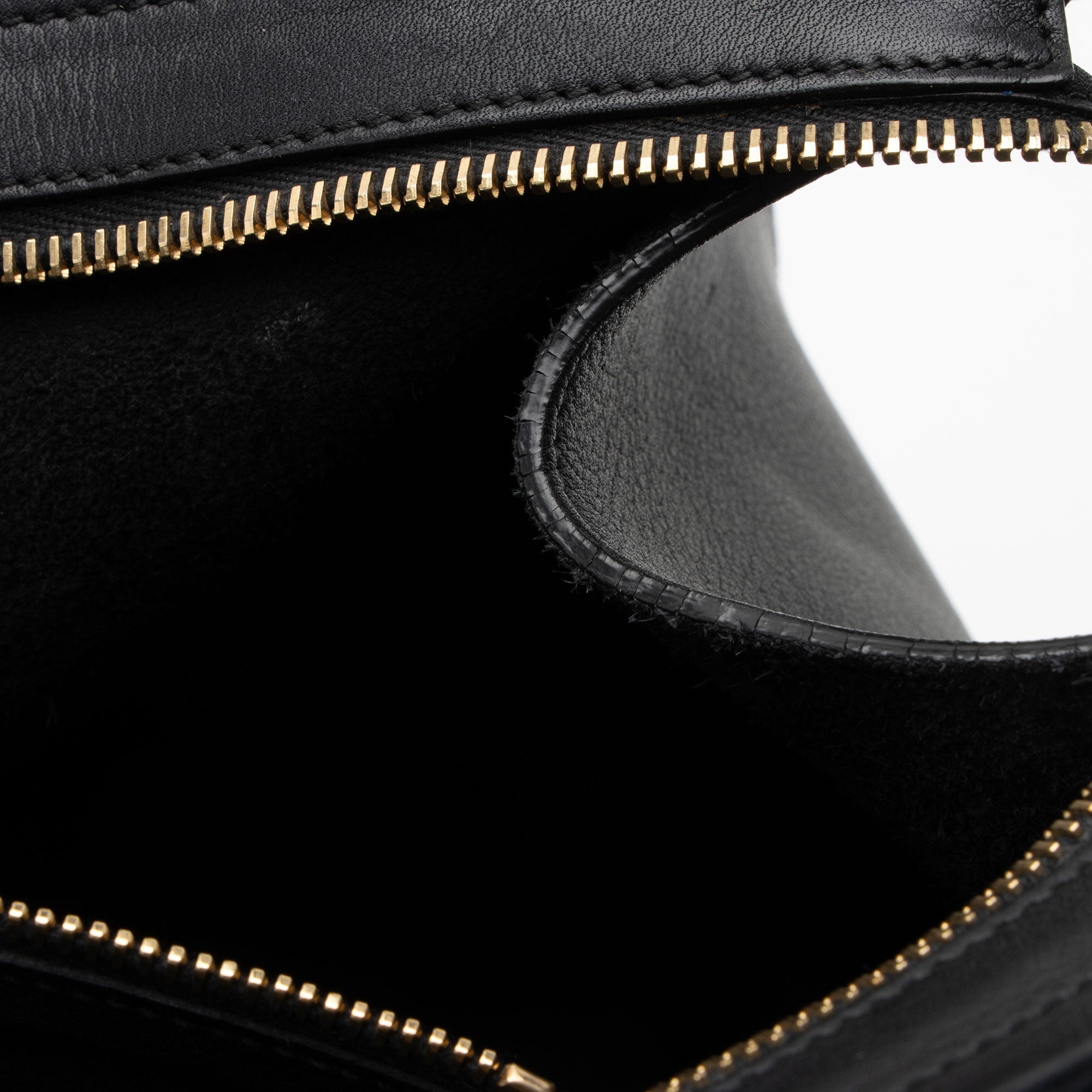 Saint Laurent Calfskin Cabas Chyc Medium Tote (SHF-vEmkbR)