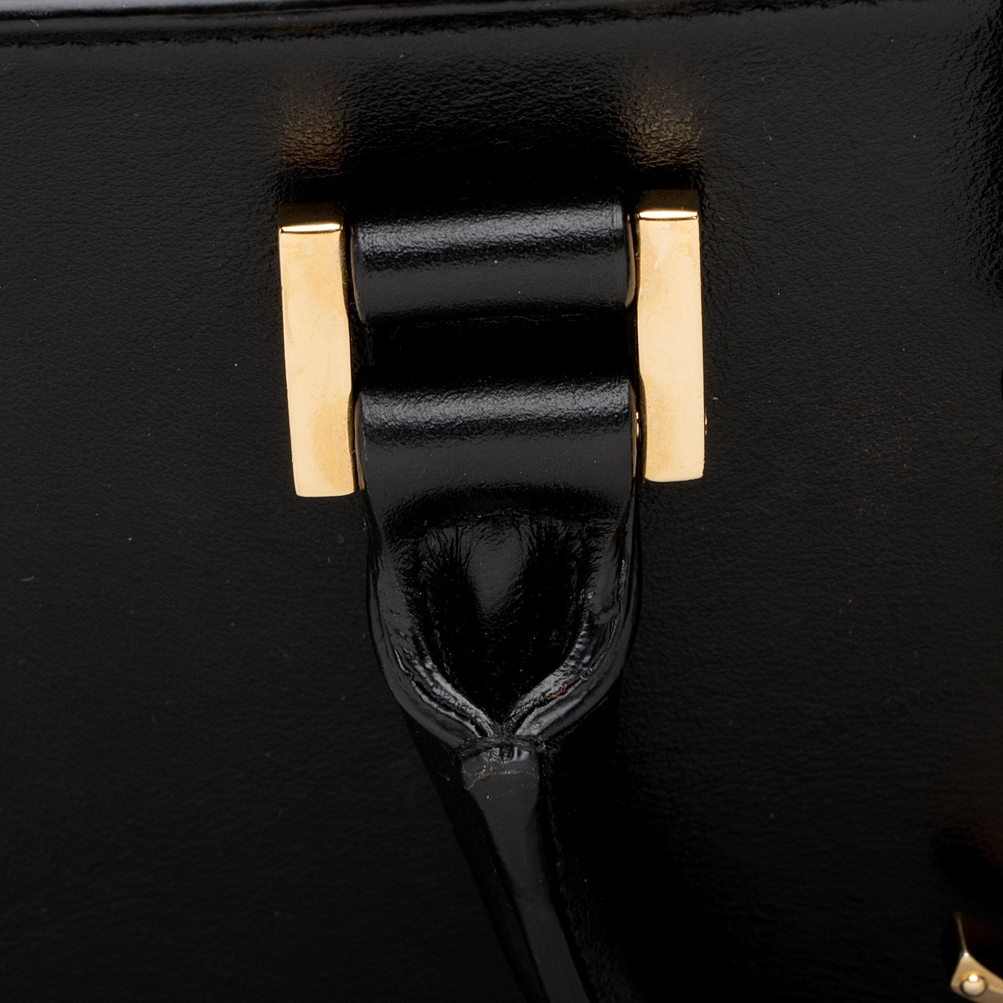 Saint Laurent Calfskin Monogram Baby Cabas Tote (SHF-Emwqyt)