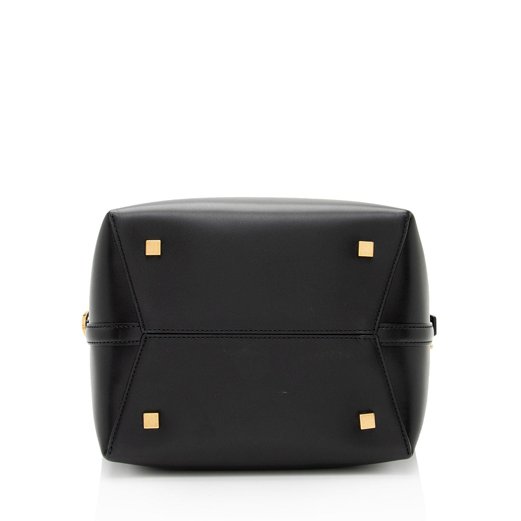 Saint Laurent Calfskin Monogram Le 37 Bucket Bag (SHF-YsxF8W)