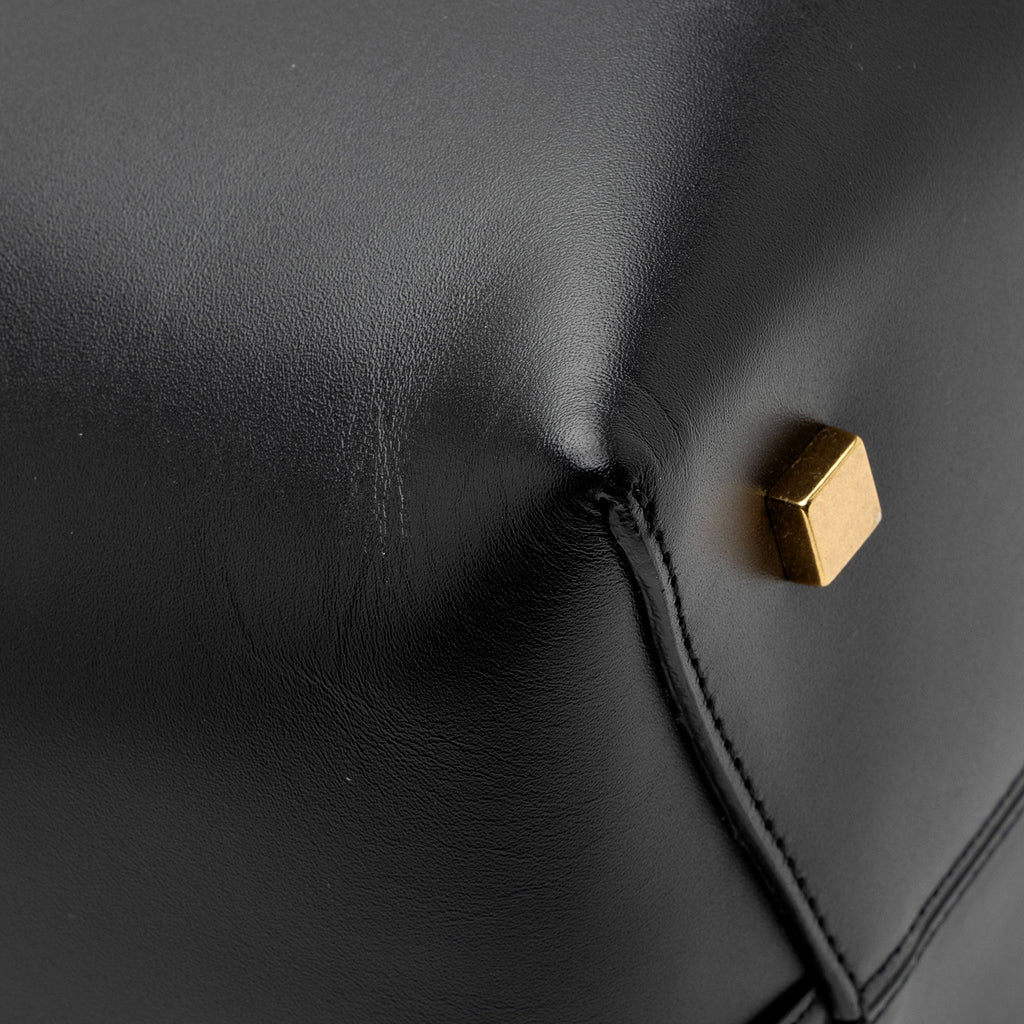 Saint Laurent Calfskin Monogram Le 37 Bucket Bag (SHF-YsxF8W)