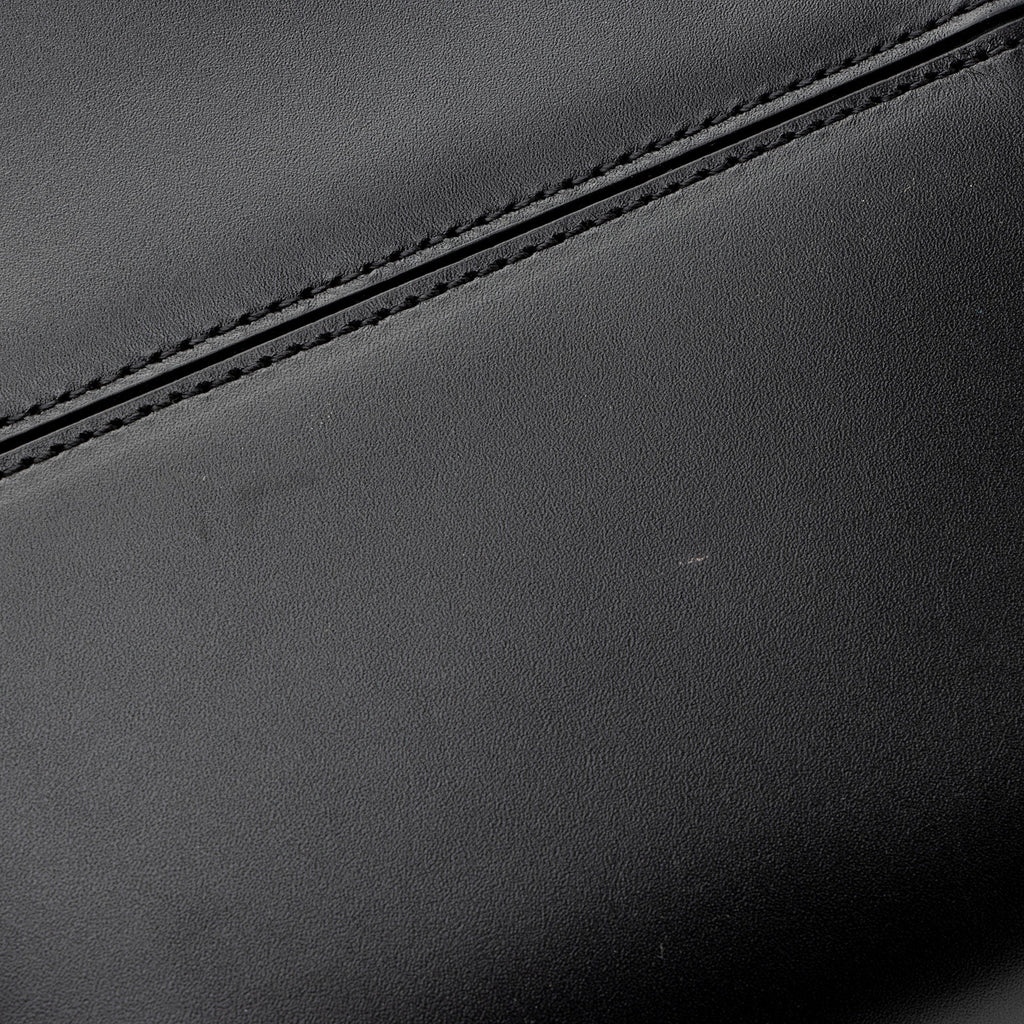 Saint Laurent Calfskin Monogram Le 37 Bucket Bag (SHF-YsxF8W)