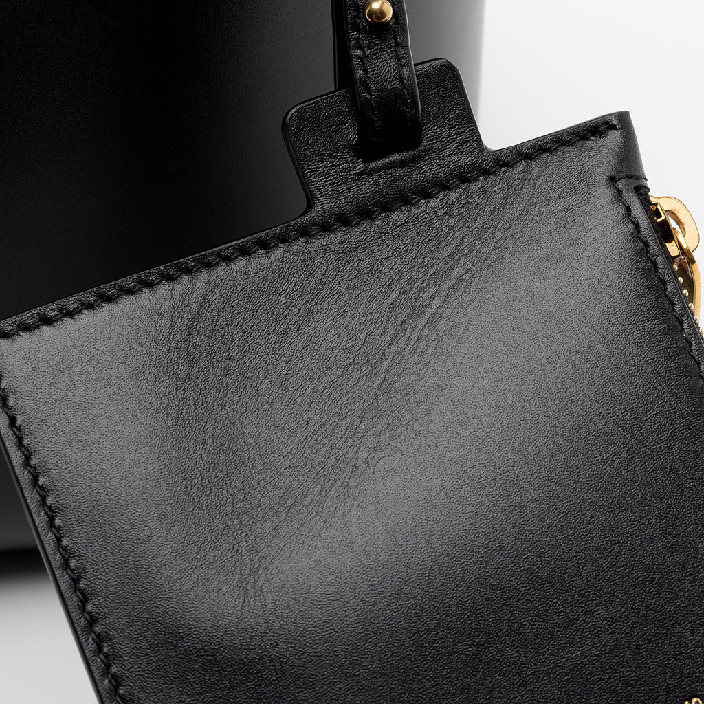Saint Laurent Calfskin Monogram Le 37 Bucket Bag (SHF-YsxF8W)
