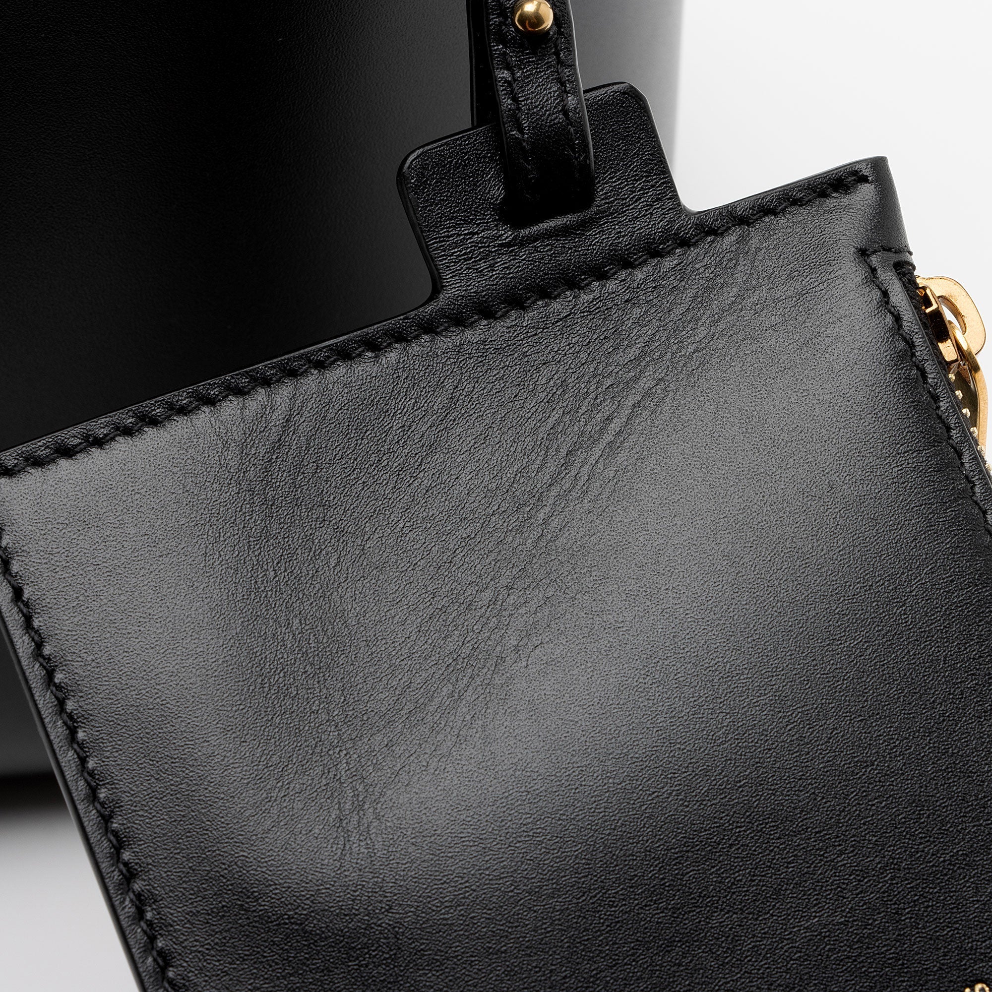 Saint Laurent Calfskin Monogram Le 37 Bucket Bag (SHF-YsxF8W)
