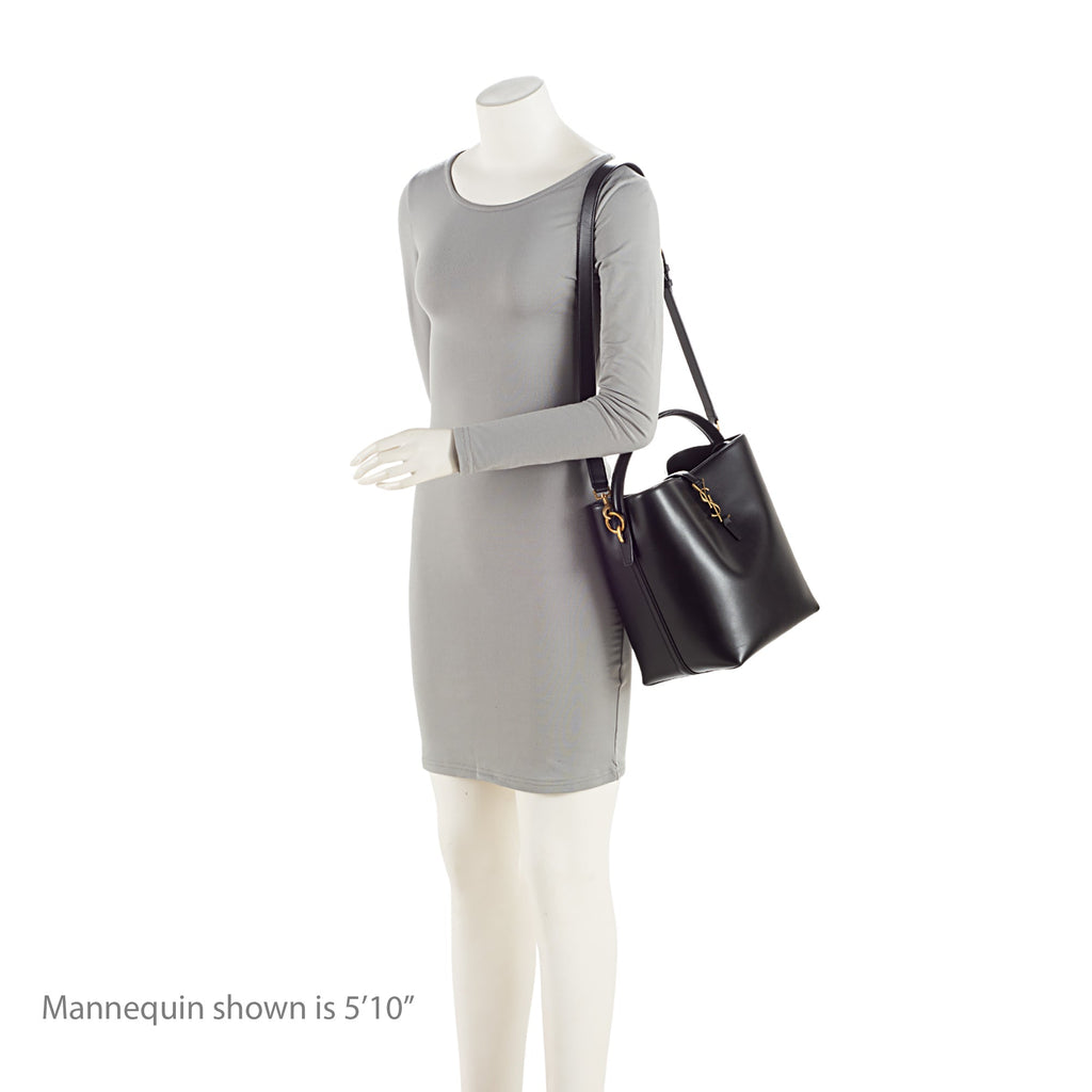 Saint Laurent Calfskin Monogram Le 37 Bucket Bag (SHF-YsxF8W)