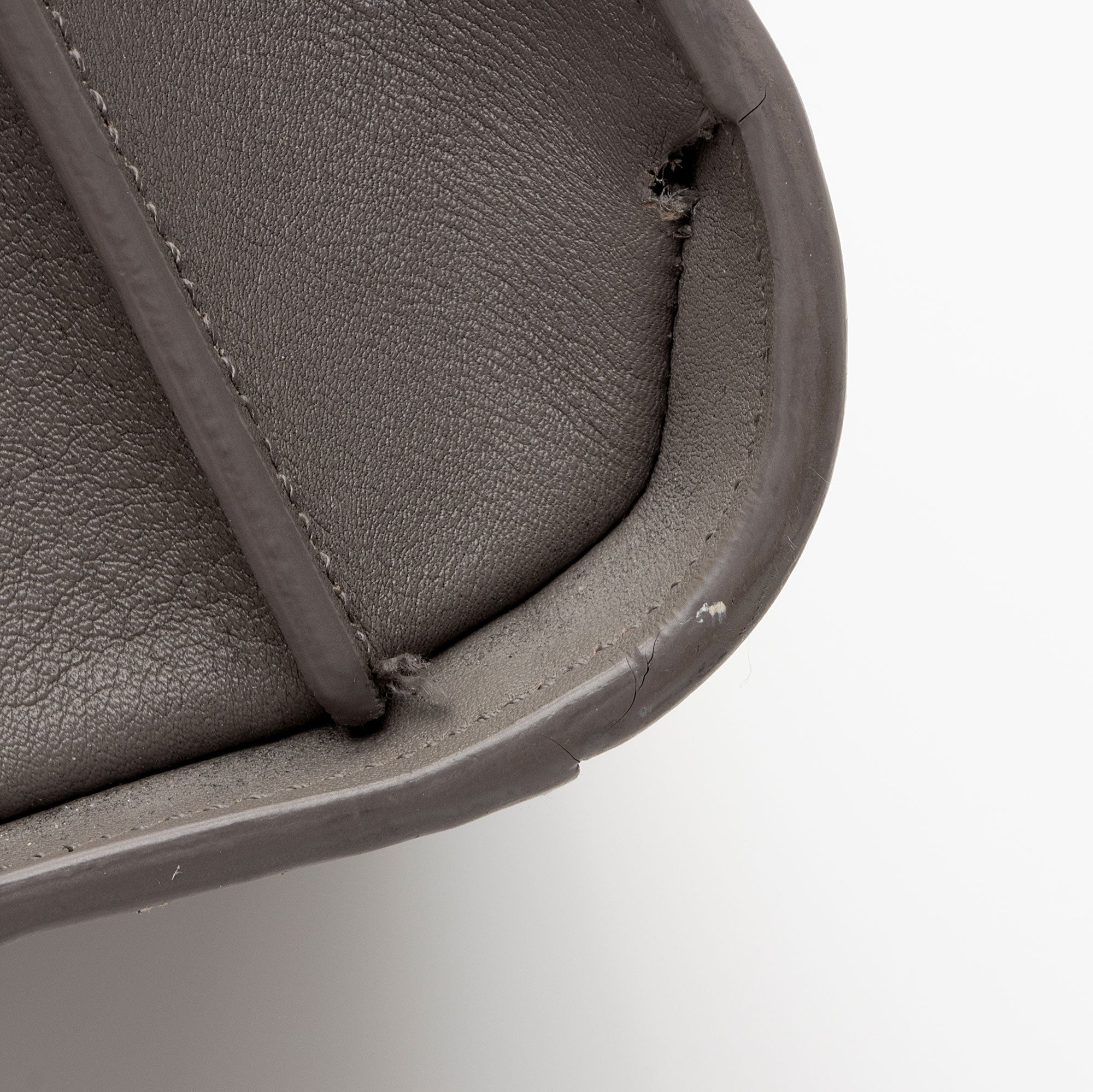 Saint Laurent Calfskin Sac De Jour Large Tote (SHF-yUc2G8)