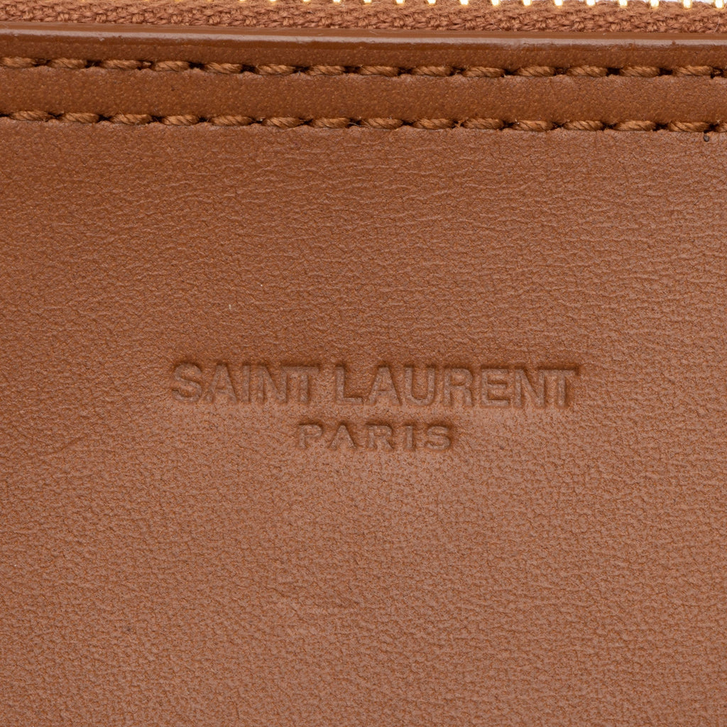 Saint Laurent Calfskin Vinyl Cabas Tote (SHF-wgVvKm)