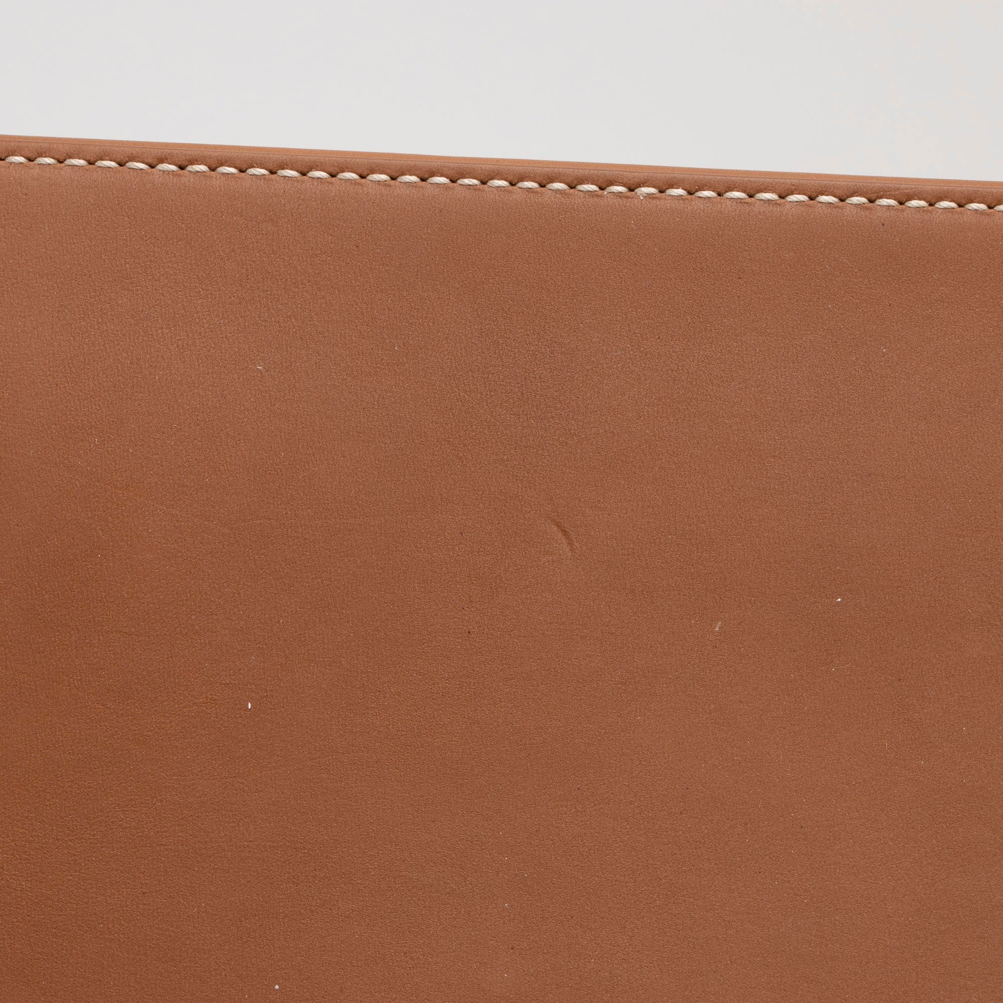 Saint Laurent Calfskin Vinyl Cabas Tote (SHF-wgVvKm)