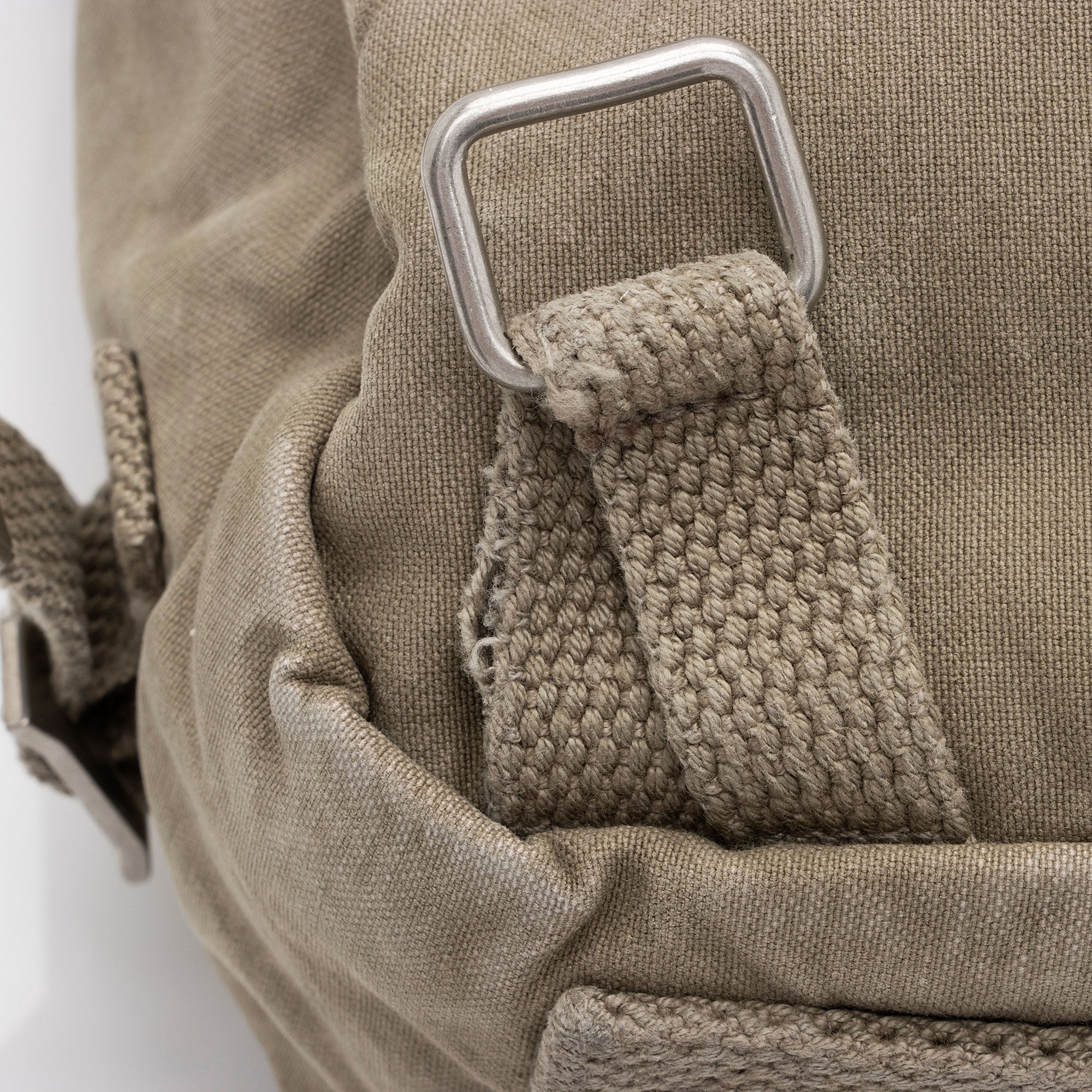Saint Laurent Canvas Army Messenger Bag (SHF-tH8n4I)