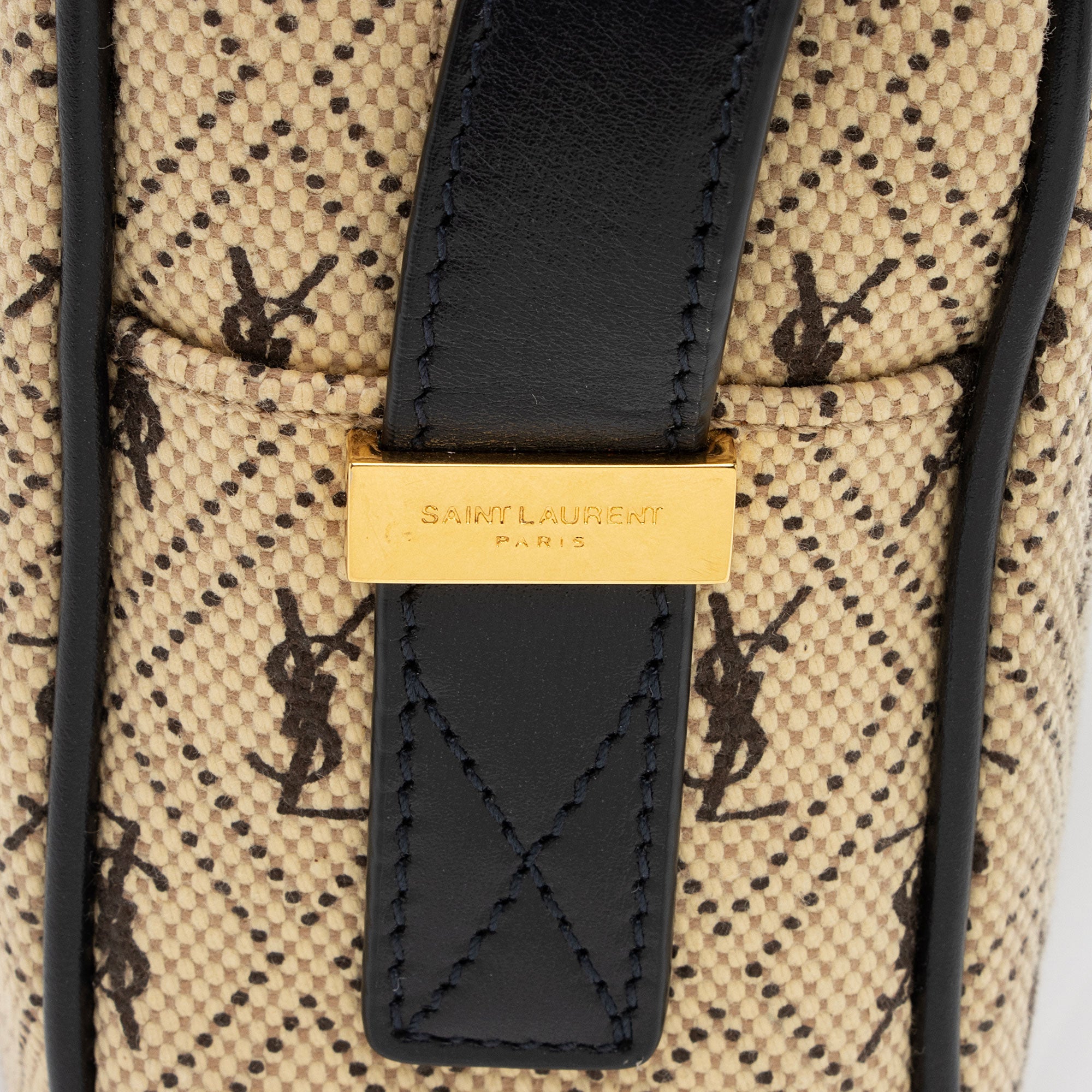 Saint Laurent Canvas Le Monogramme Camera Bag (SHF-eGoxn6)
