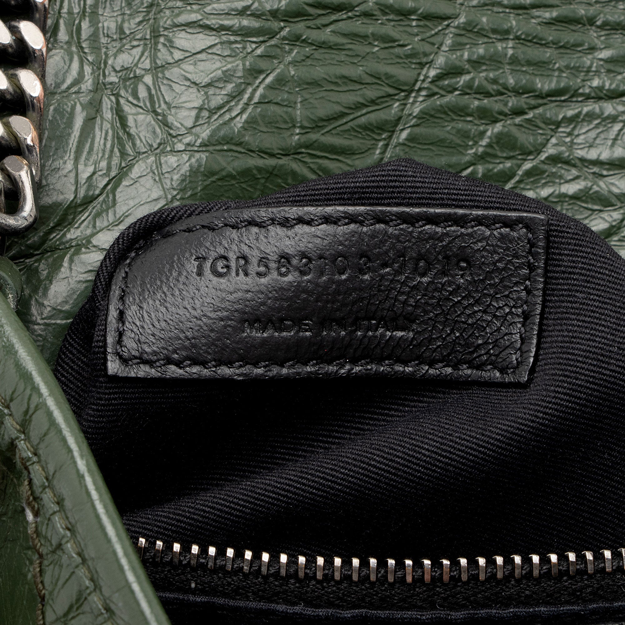 Saint Laurent Crinkled Calfskin Monogram Niki Chain Wallet (SHF-w5uFiz)