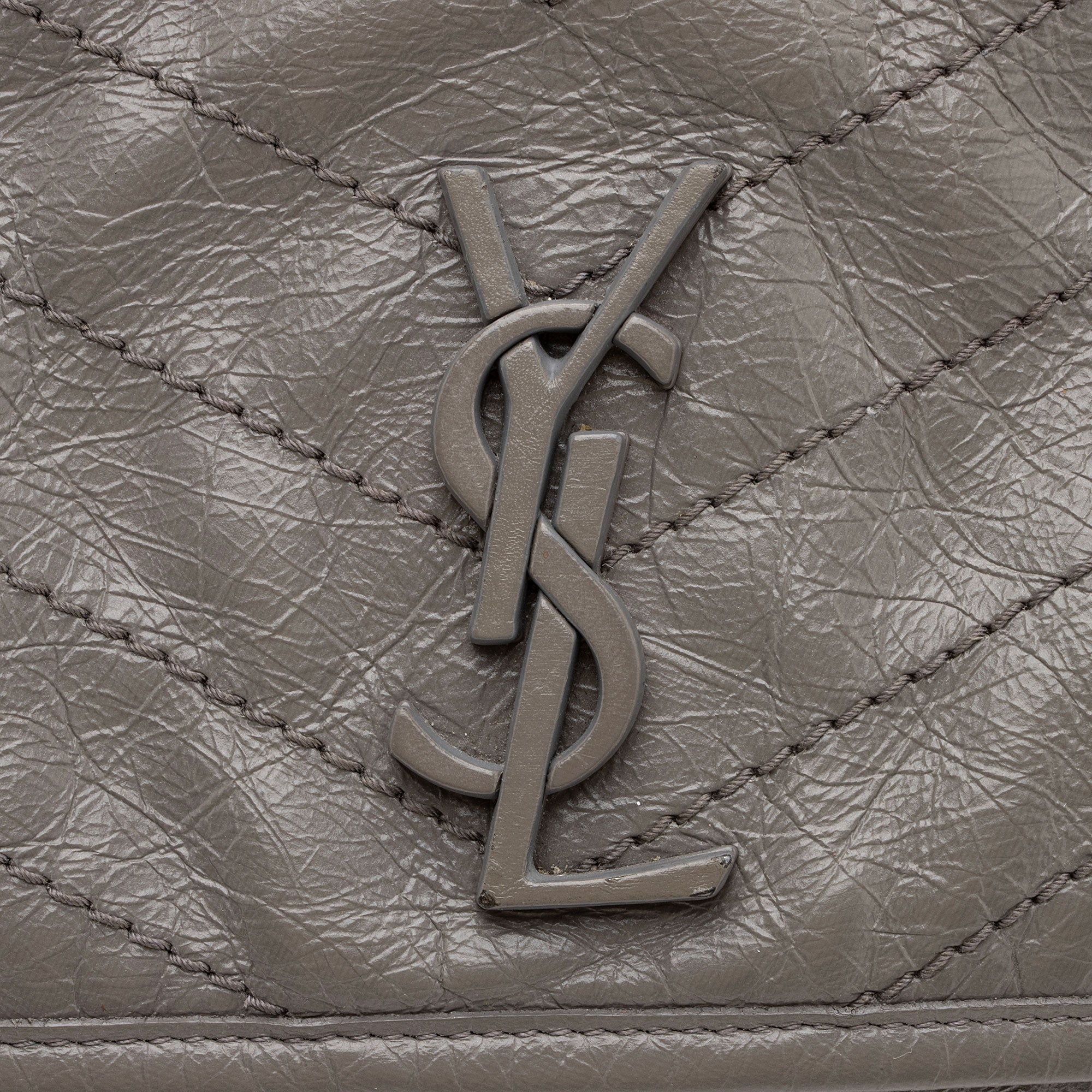 Saint Laurent Crinkled Calfskin Monogram Niki Medium Shoulder Bag (SHF-Ozz7lD)