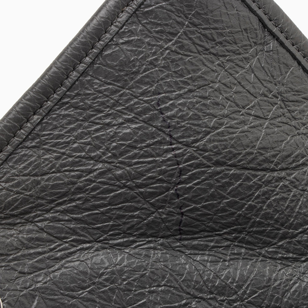 Saint Laurent Crinkled Calfskin Monogram Niki Medium Shoulder Bag (SHF-J4S3bV)