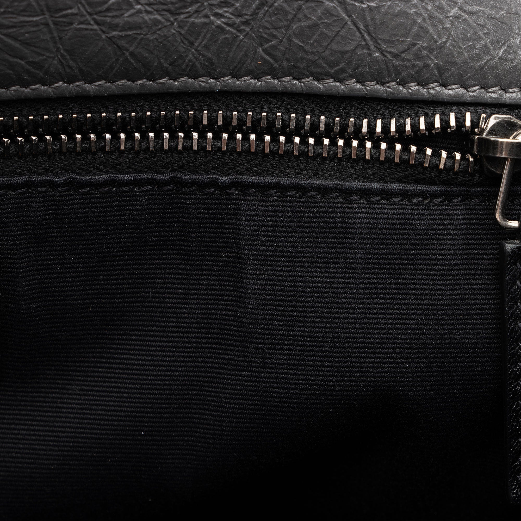 Saint Laurent Crinkled Calfskin Monogram Niki Medium Shoulder Bag (SHF-J4S3bV)