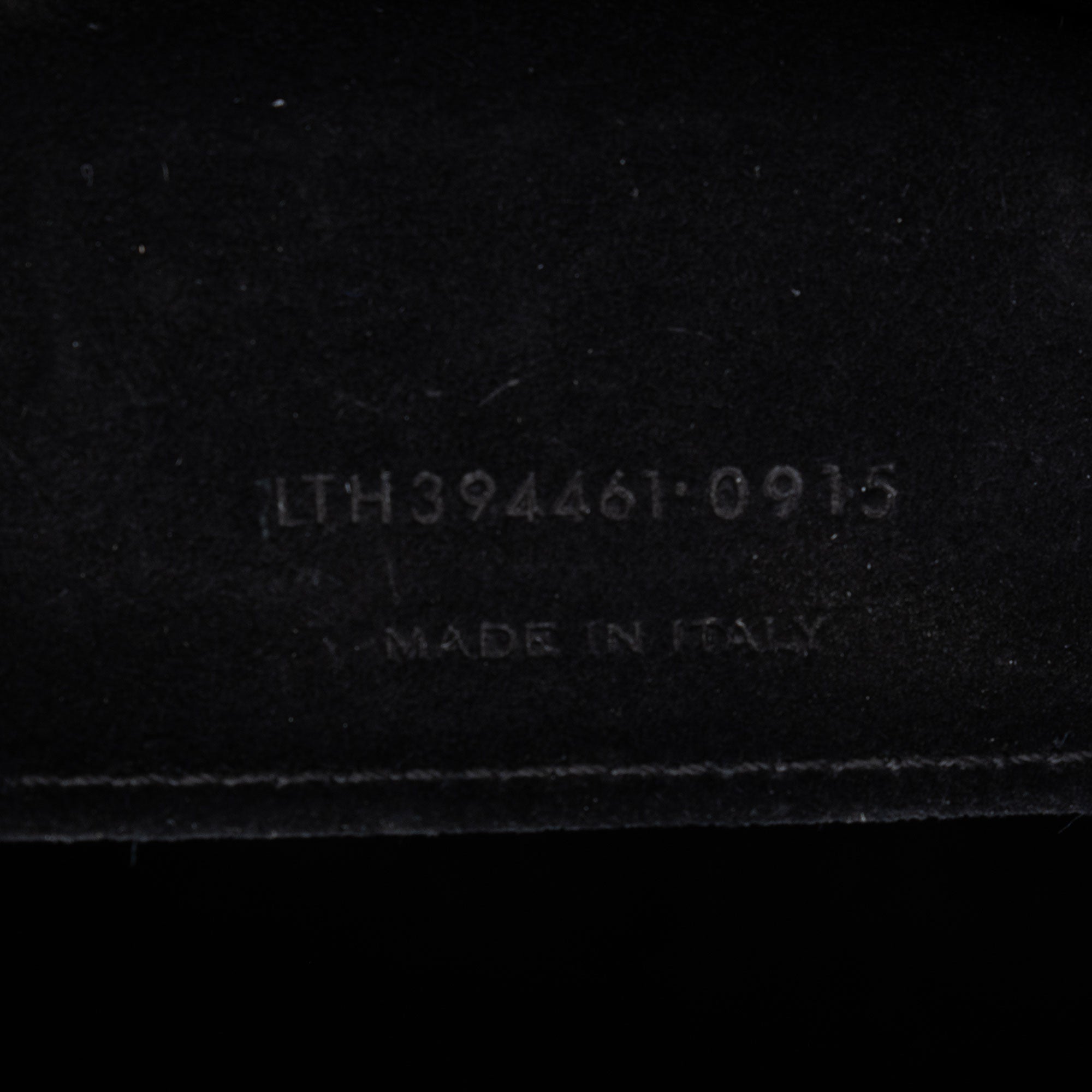Saint Laurent Croc Embossed Leather Monogram Baby Cabas Tote (SHF-QBG3Zi)