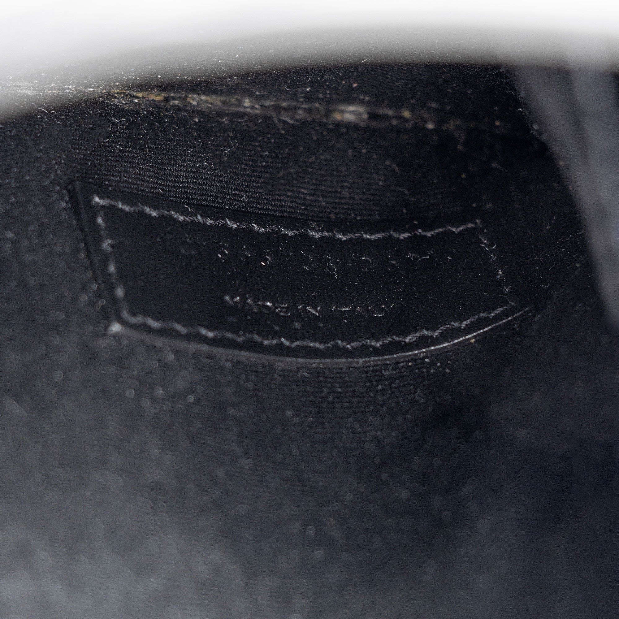 Saint Laurent Croc Embossed Leather Monogram Baby Uptown Clutch (SHF-ZduBsW)