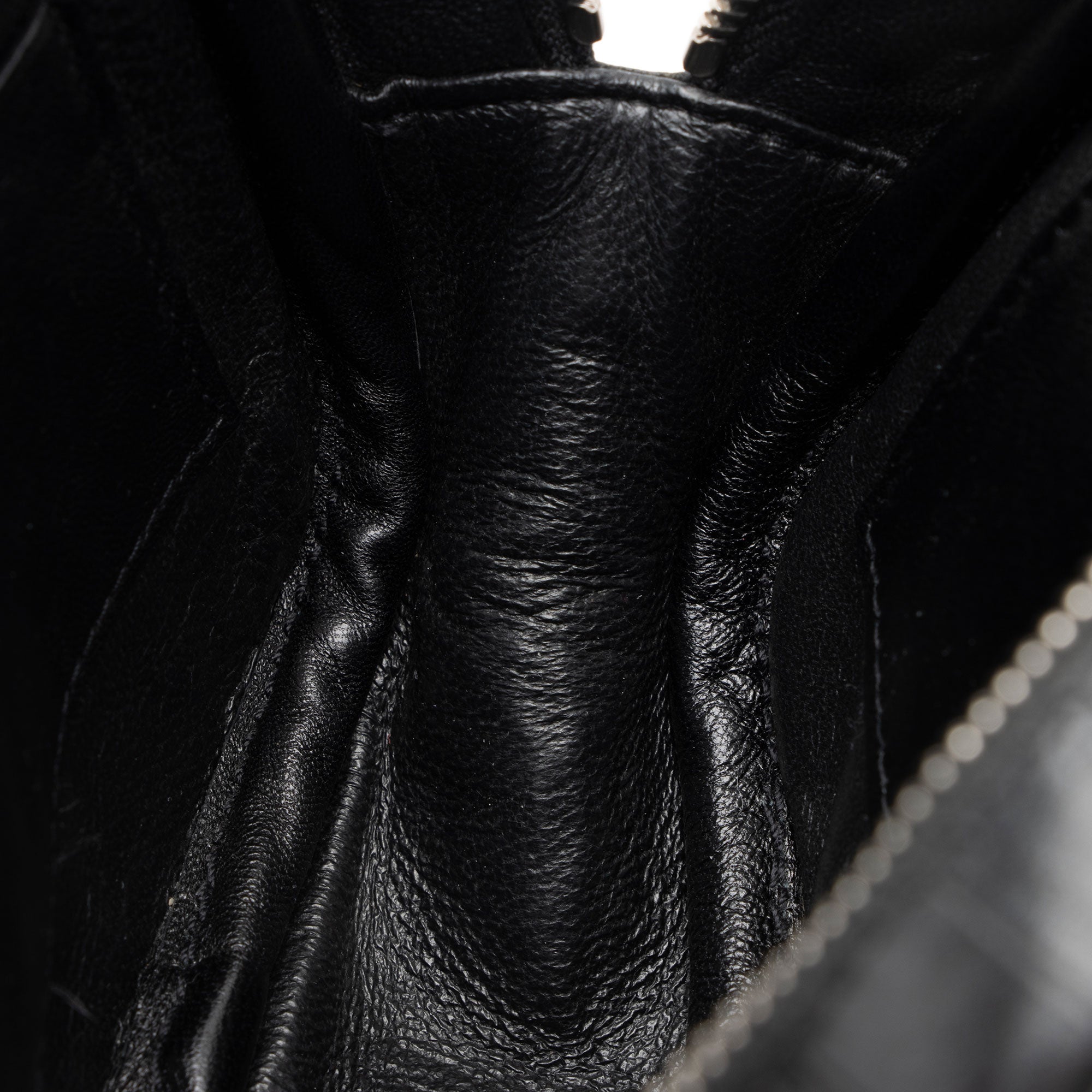 Saint Laurent Croc Embossed Leather Monogram Blogger Bag (SHF-XNnxZ2)