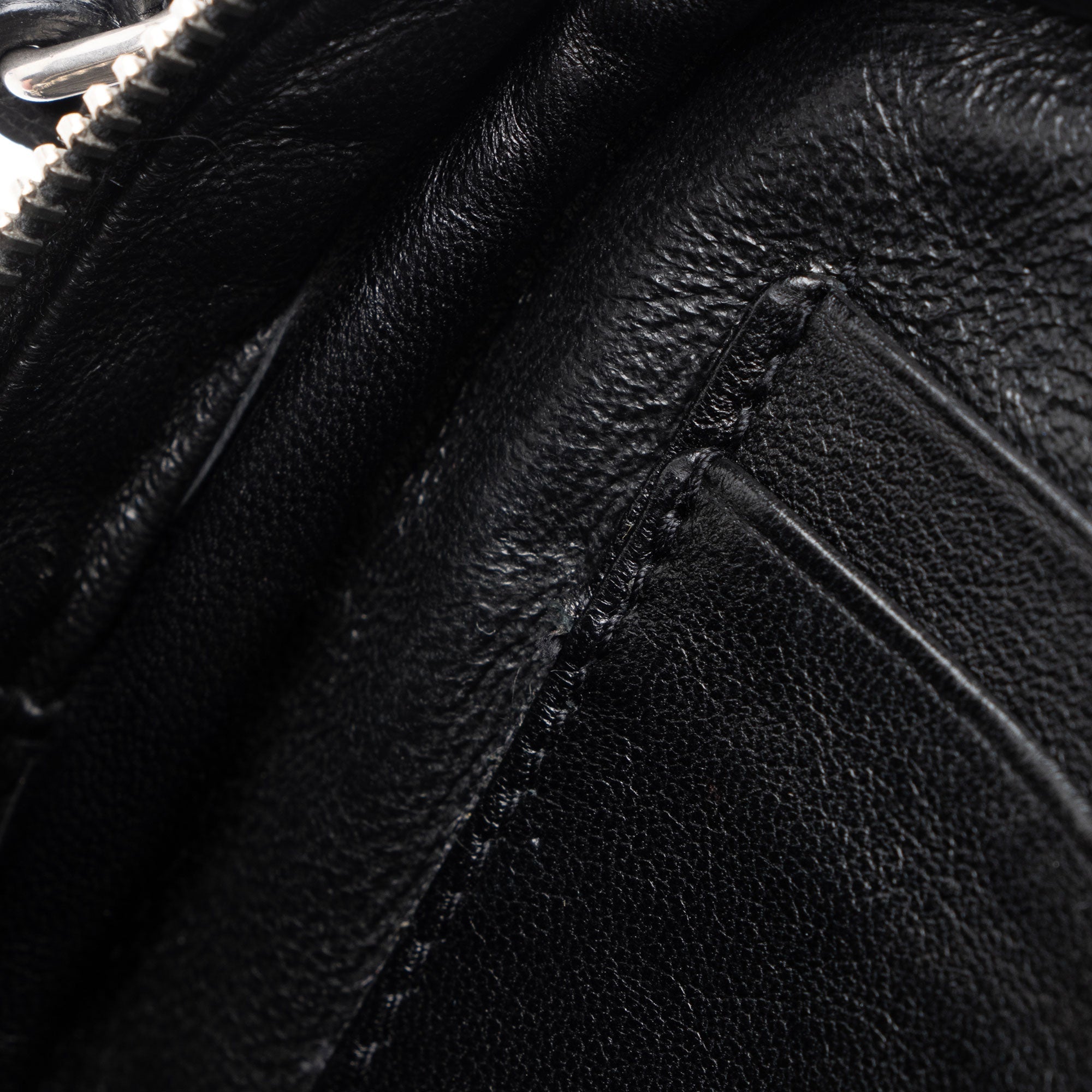 Saint Laurent Croc Embossed Leather Monogram Blogger Bag (SHF-XNnxZ2)