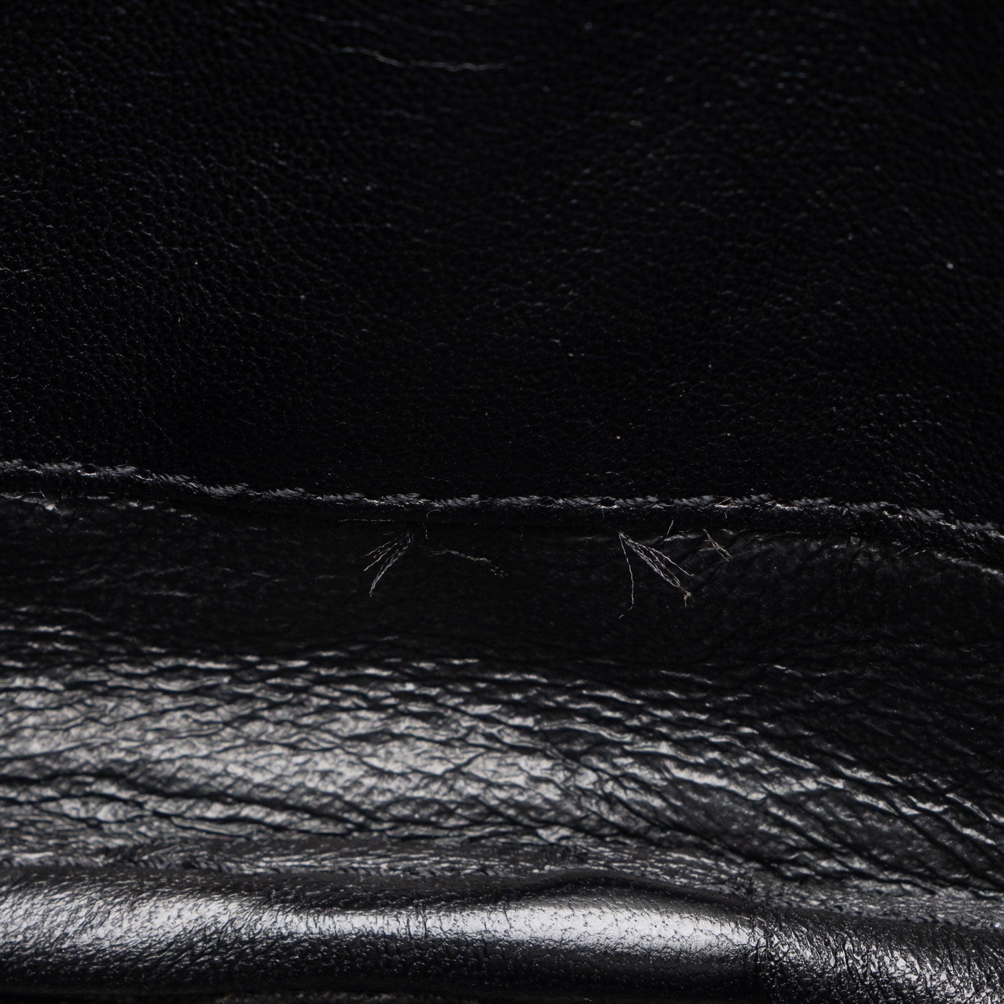Saint Laurent Croc Embossed Leather Monogram Blogger Bag (SHF-XNnxZ2)