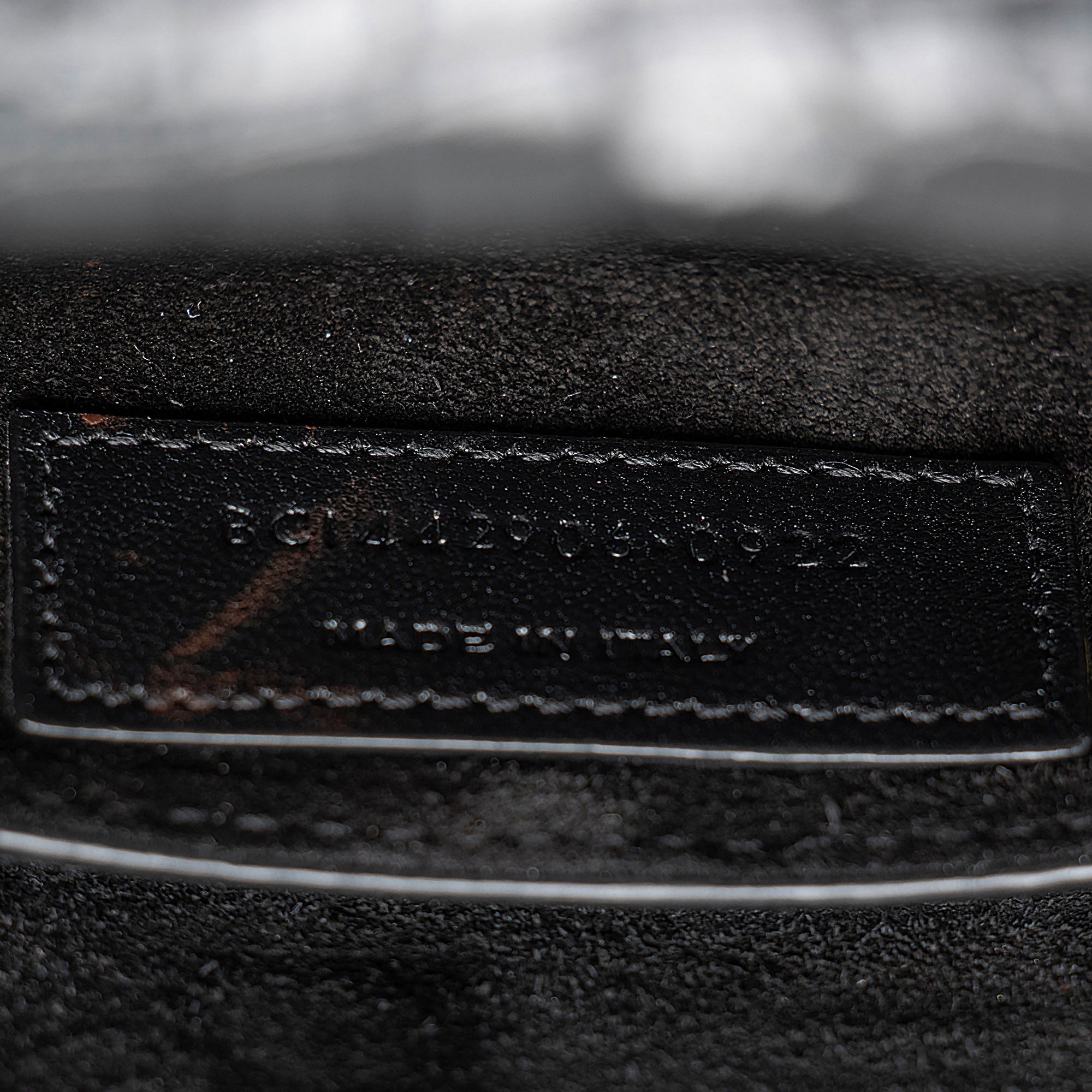 Saint Laurent Croc Embossed Leather Monogram Sunset Medium Shoulder Bag (SHF-otiVDf)