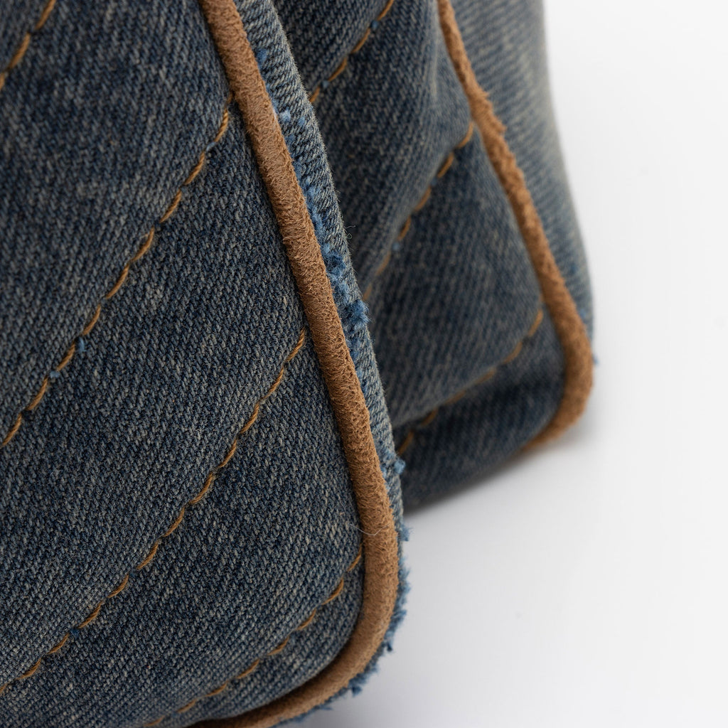 Saint Laurent Denim Suede Monogram Niki Medium Shoulder Bag (SHF-fpTQXb)