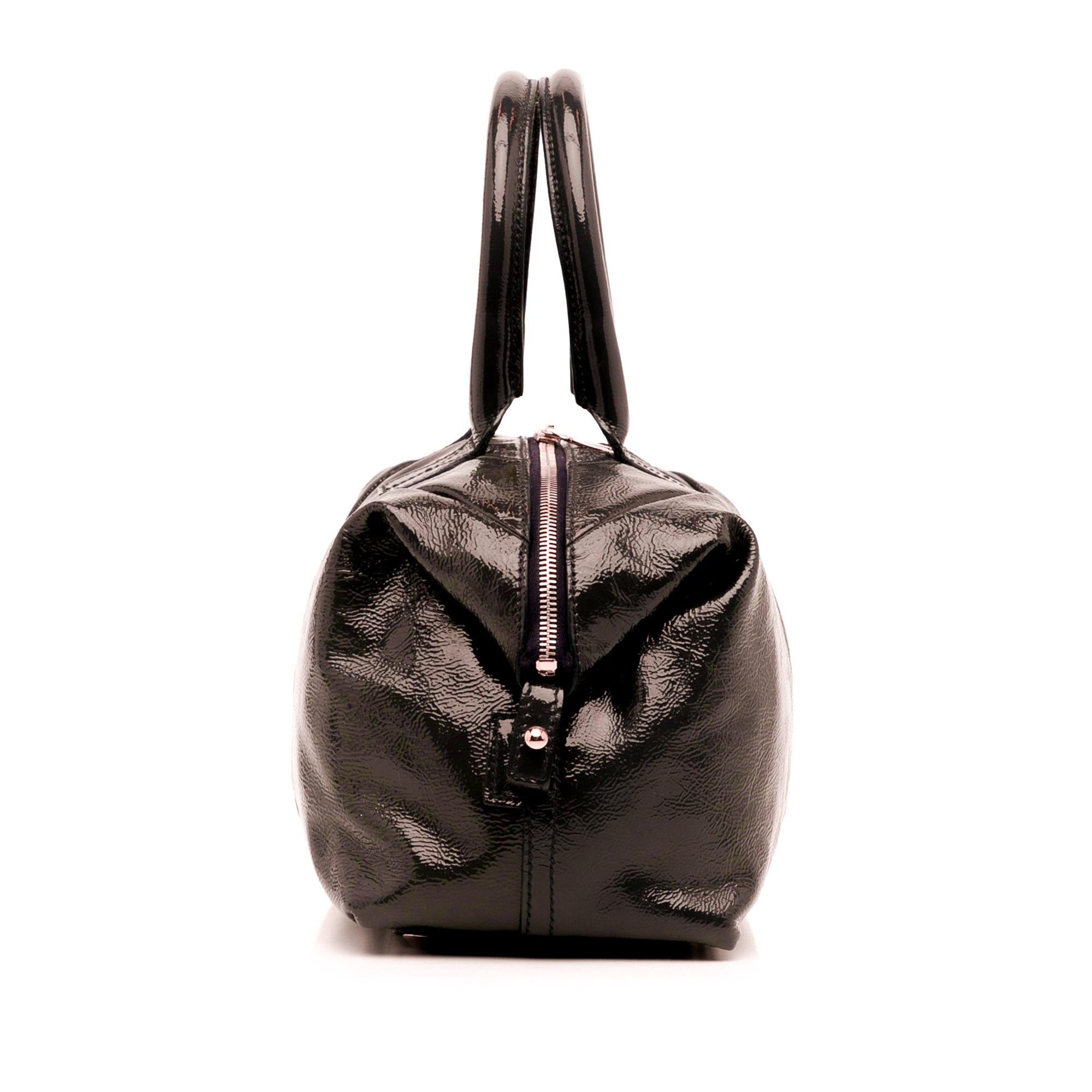 Saint Laurent Easy Y Patent Leather Tote (SHG-lKKK1r)
