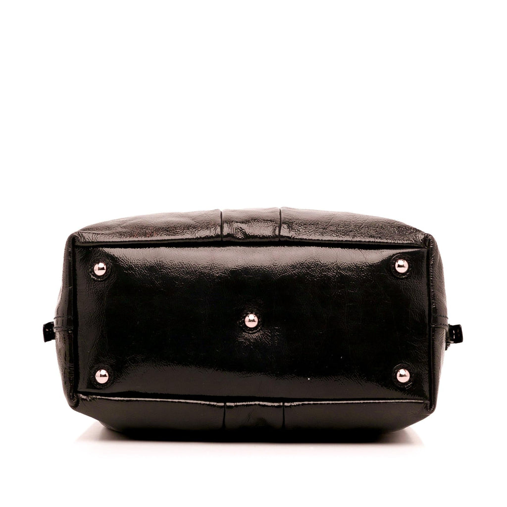 Saint Laurent Easy Y Patent Leather Tote (SHG-lKKK1r)
