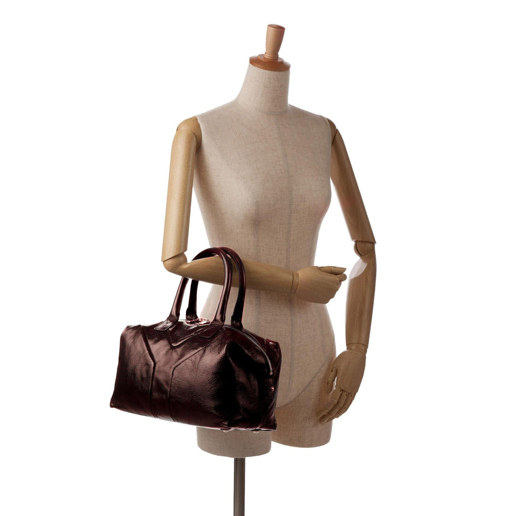 Saint Laurent Easy Y Patent Leather Tote (SHG-lKKK1r)