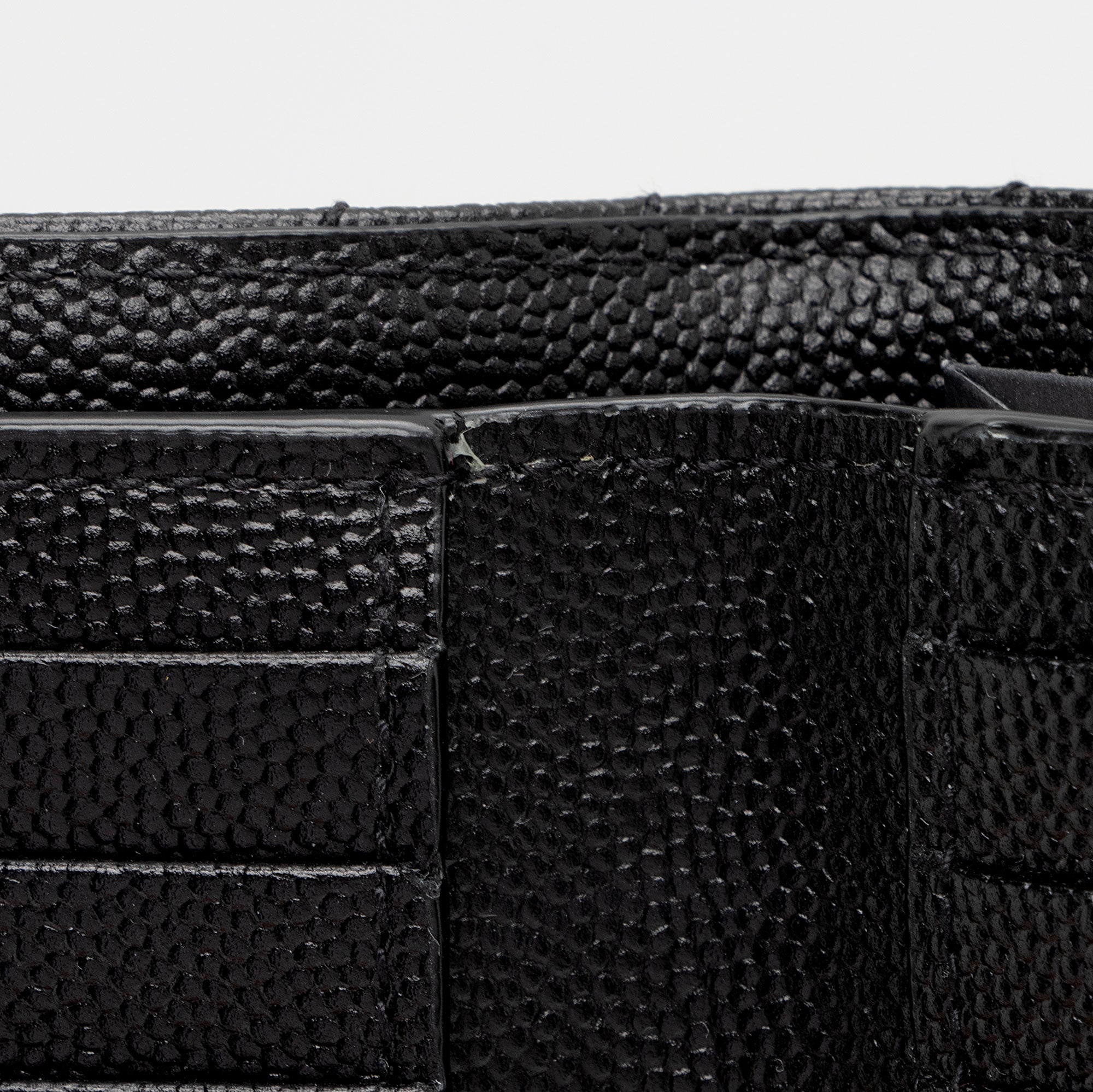 Saint Laurent Grain de Podure Zipped Monogram Wallet (SHF-we8vHe)
