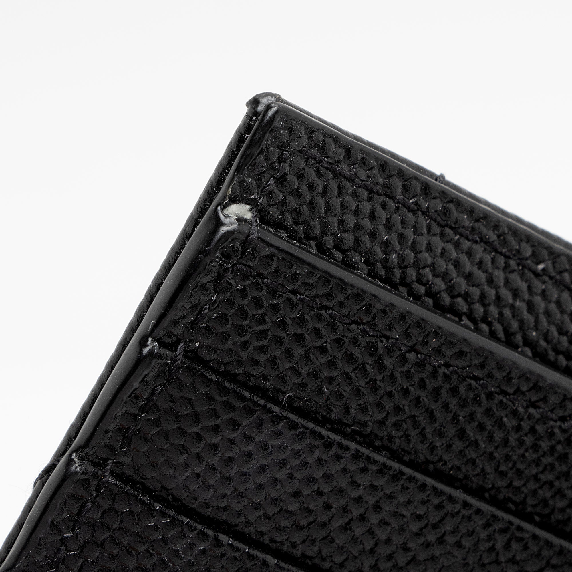 Saint Laurent Grain de Podure Zipped Monogram Wallet (SHF-we8vHe)
