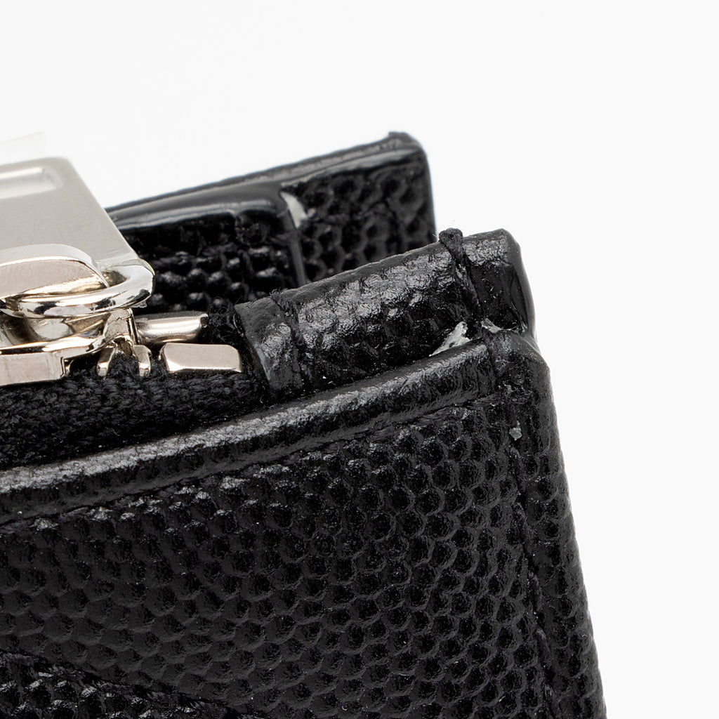 Saint Laurent Grain de Podure Zipped Monogram Wallet (SHF-we8vHe)