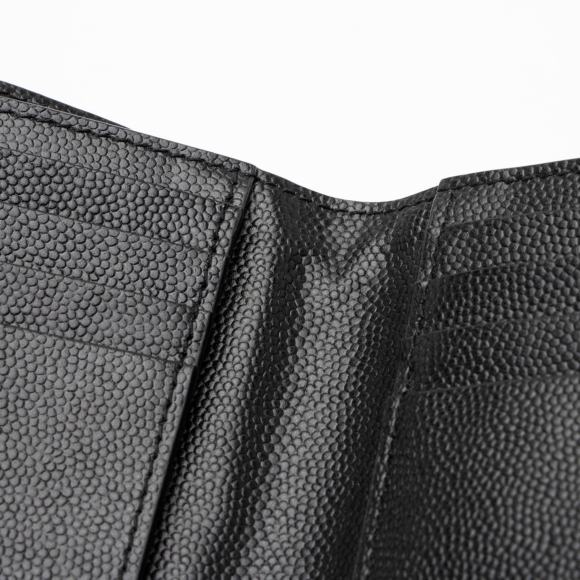 Saint Laurent Grain de Poudre Monogram Cassandre Fragments Bi-Fold Wallet (SHF-pjyvyg)