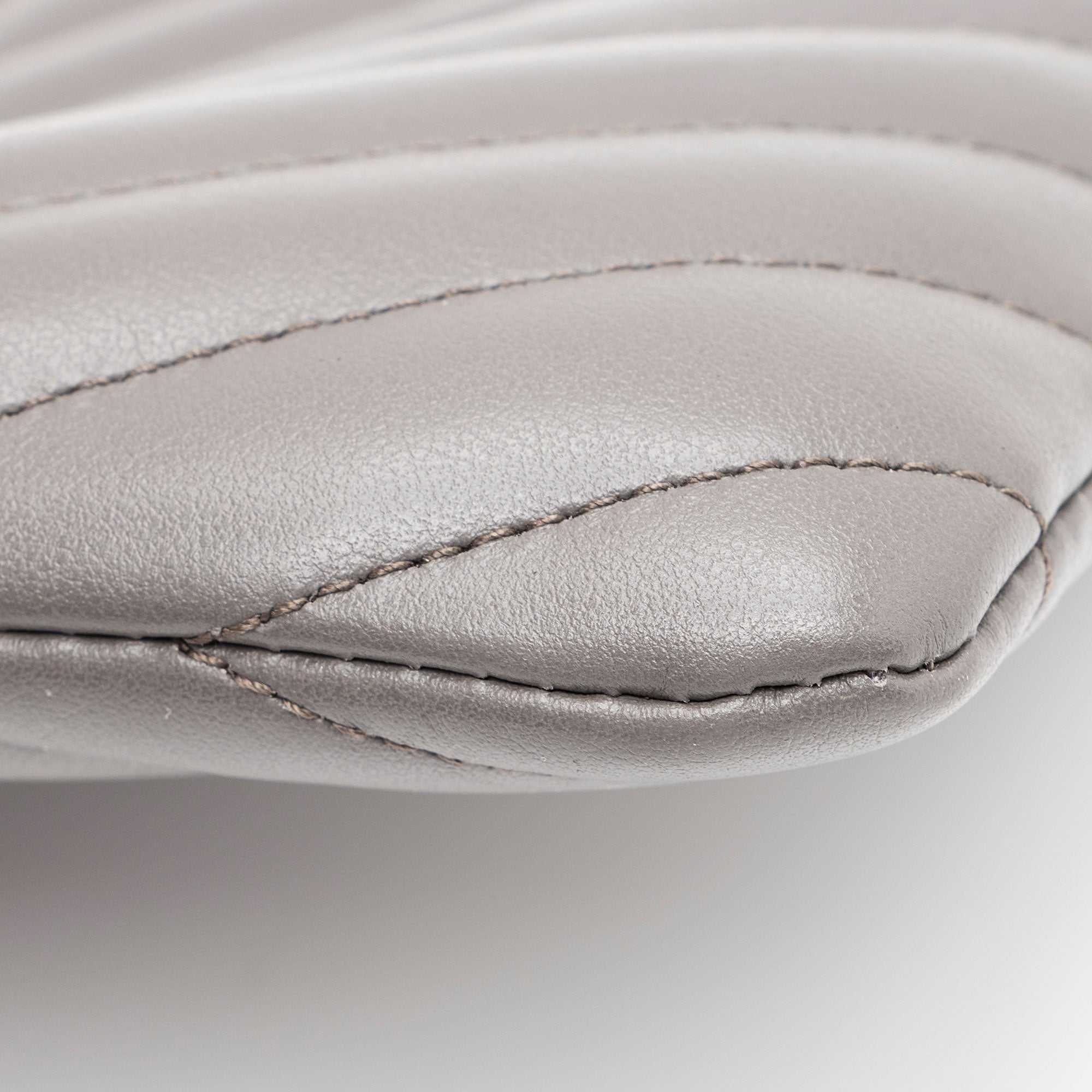 Saint Laurent Matelasse Lambskin Jolie Pouch (SHF-jMIklt)