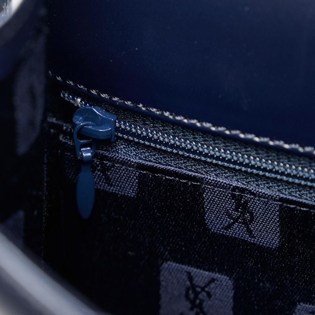 Saint Laurent Leather Handbag (SHG-bIYdN6)