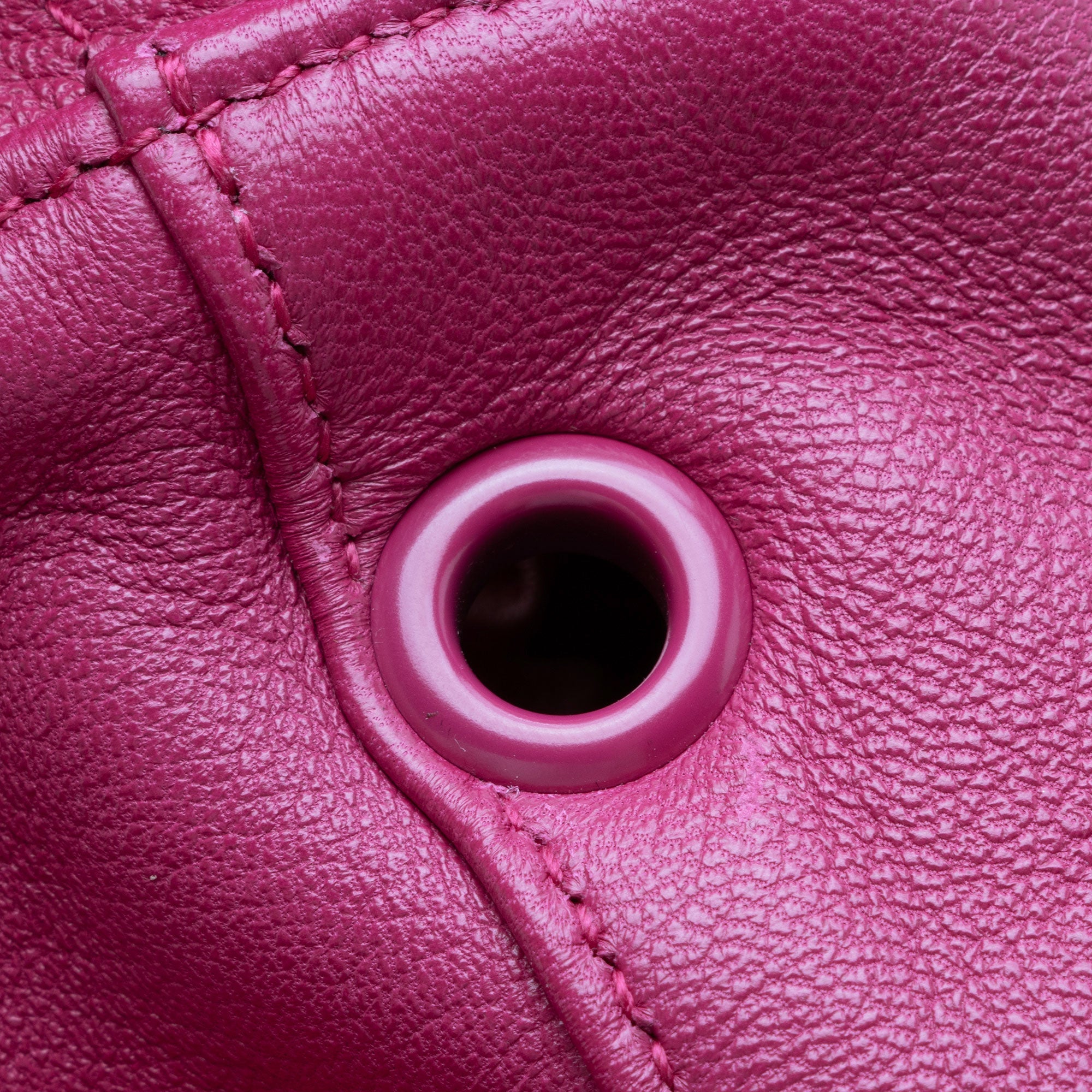 Saint Laurent Leather Teddy Small Bucket Bag (SHF-xicq3g)
