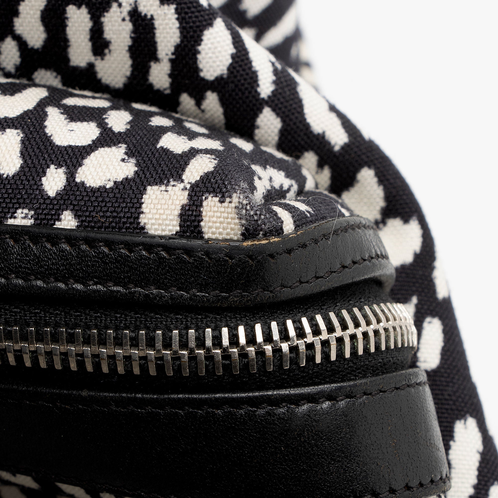 Saint Laurent Leopard Print Canvas City Backpack (SHF-lc0KDV)