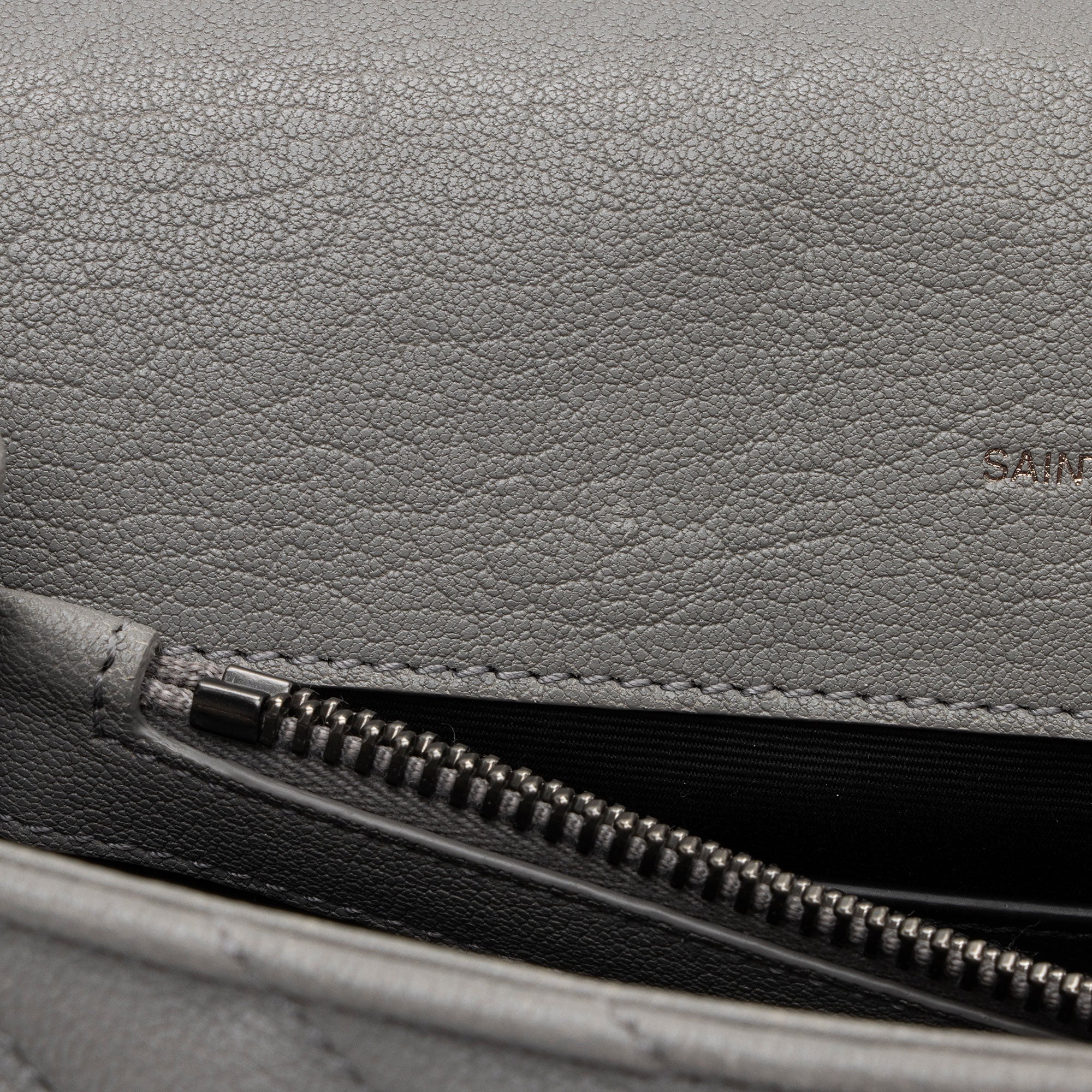 Saint Laurent Matelasse Calfskin Monogram College Medium Shoulder Bag (SHF-2L8Nyw)