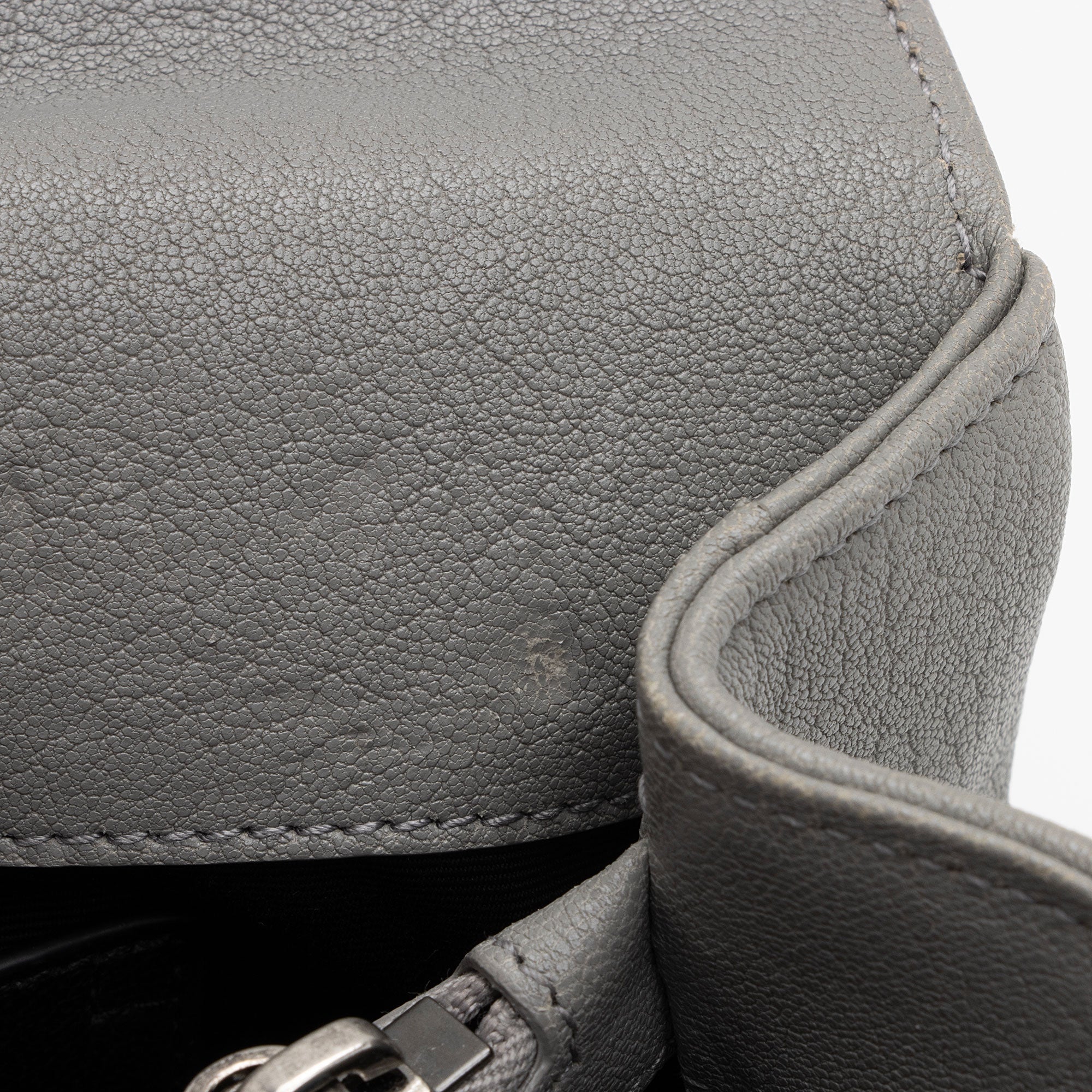 Saint Laurent Matelasse Calfskin Monogram College Medium Shoulder Bag (SHF-2L8Nyw)