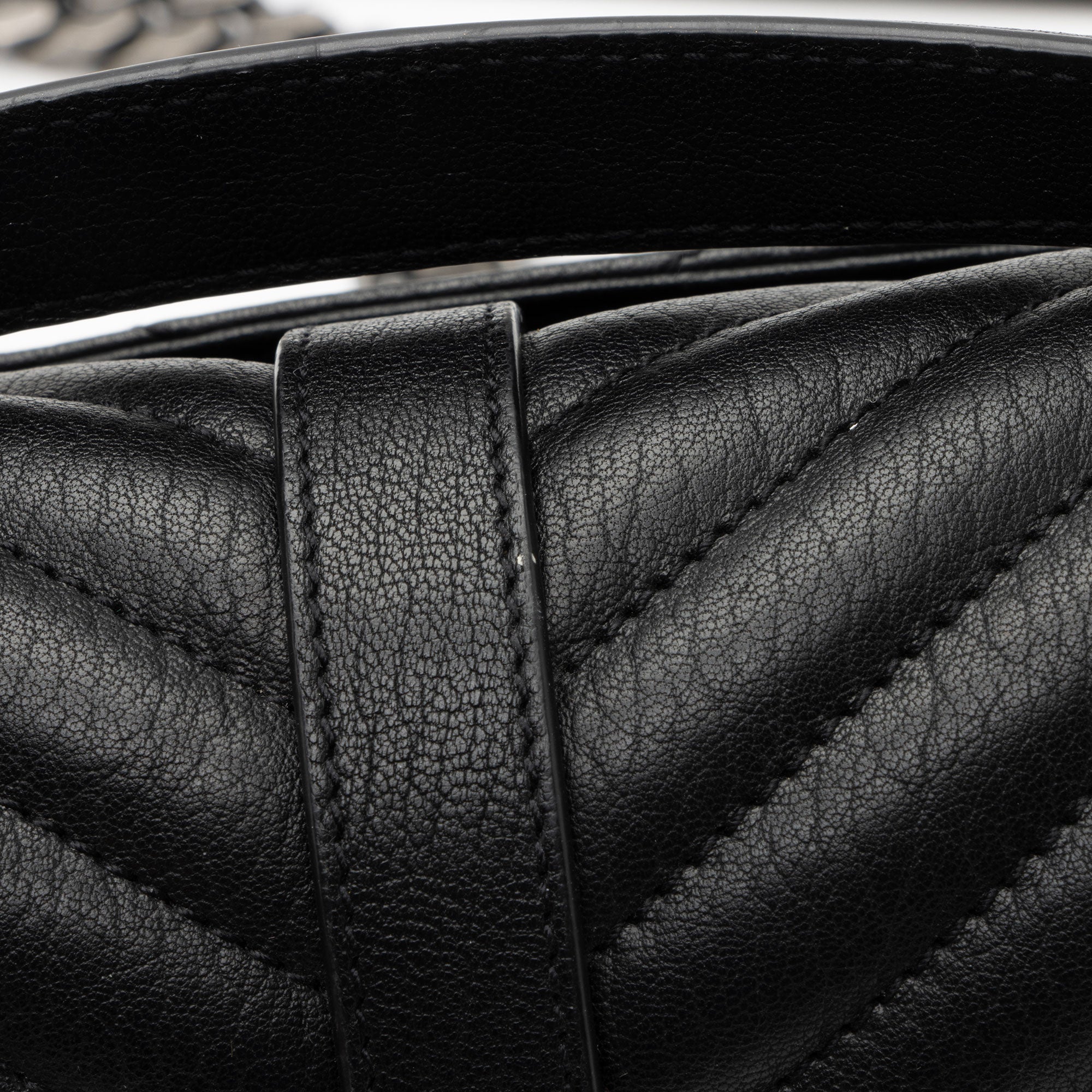 Saint Laurent Matelasse Calfskin Monogram College Medium Shoulder Bag (SHF-MMt0qg)