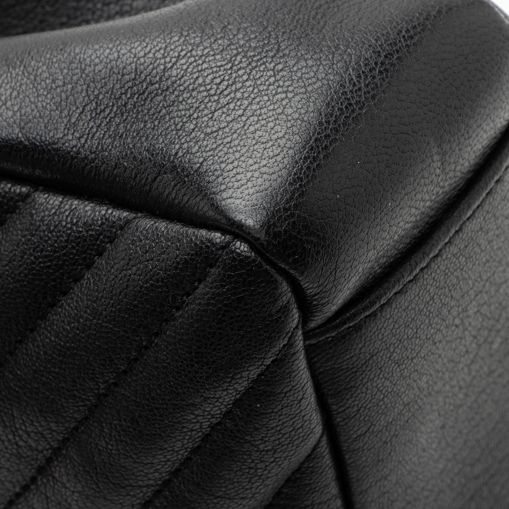 Saint Laurent Matelasse Calfskin Monogram College Medium Shoulder Bag (SHF-MMt0qg)