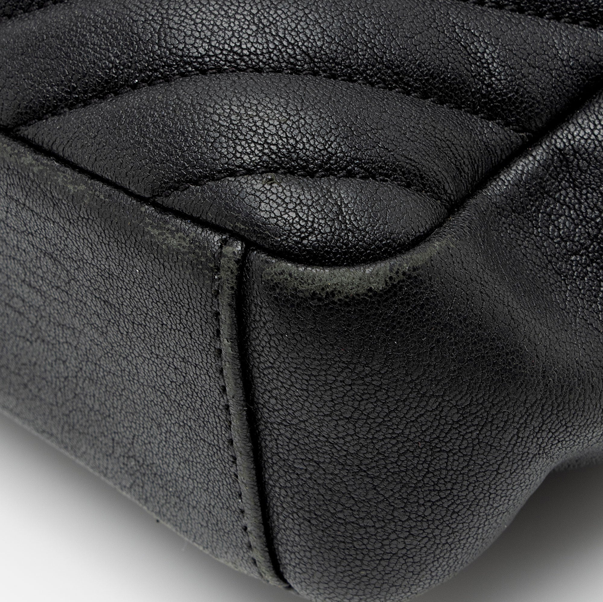 Saint Laurent Matelasse Calfskin Monogram College Medium Shoulder Bag (SHF-p3Eevf)