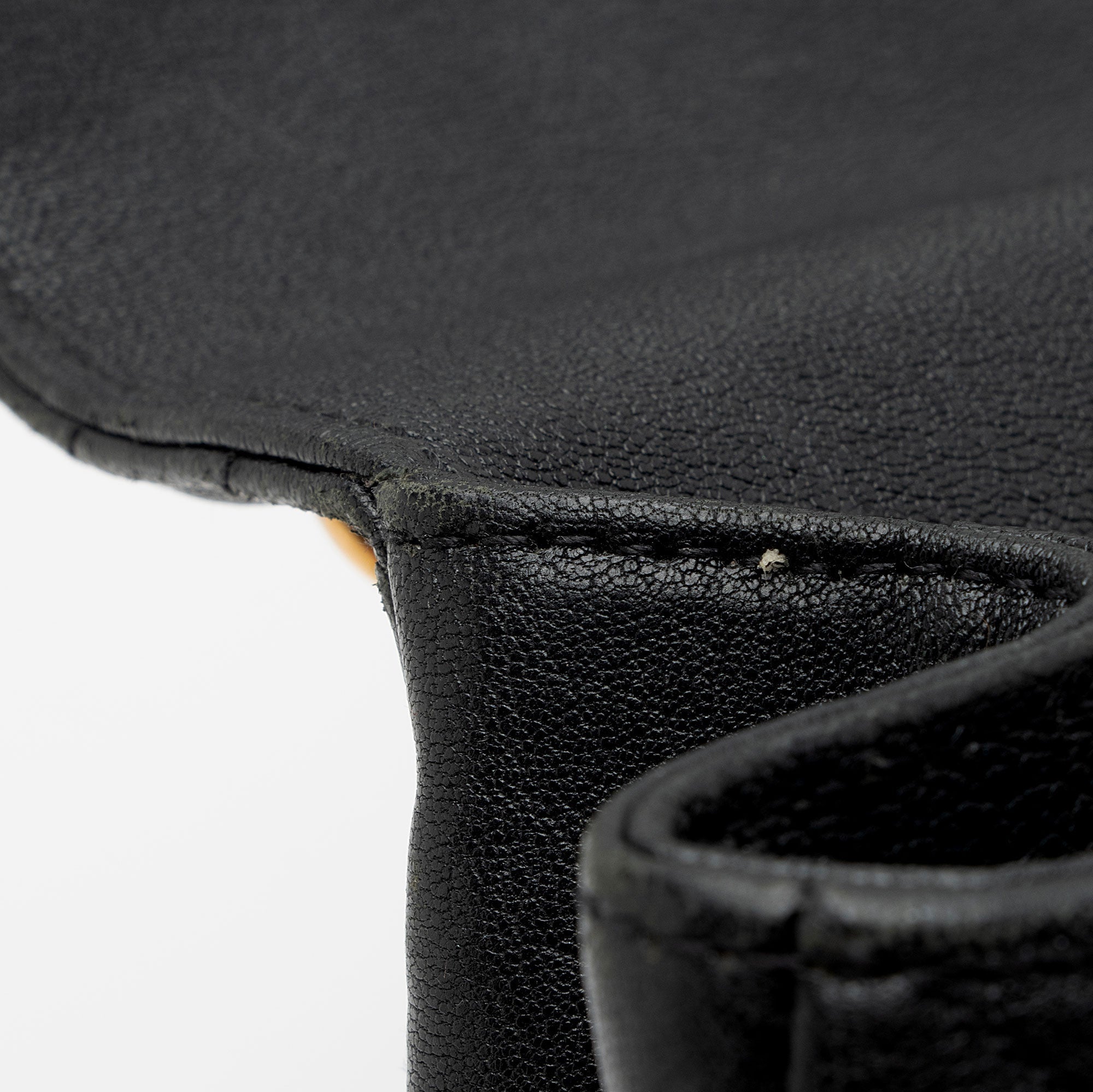Saint Laurent Matelasse Calfskin Monogram College Medium Shoulder Bag (SHF-p3Eevf)