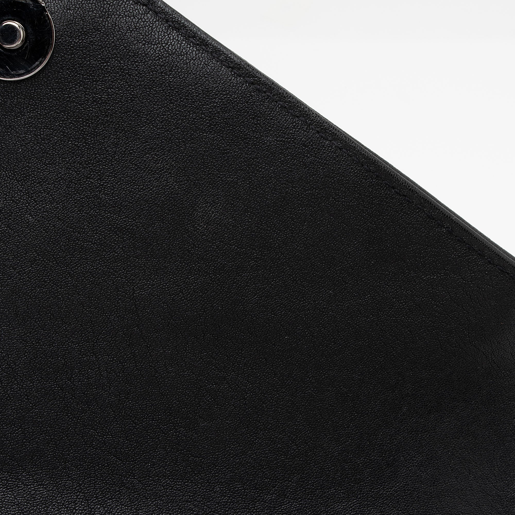 Saint Laurent Matelasse Calfskin Monogram College Medium Shoulder Bag (SHF-1hq9qs)