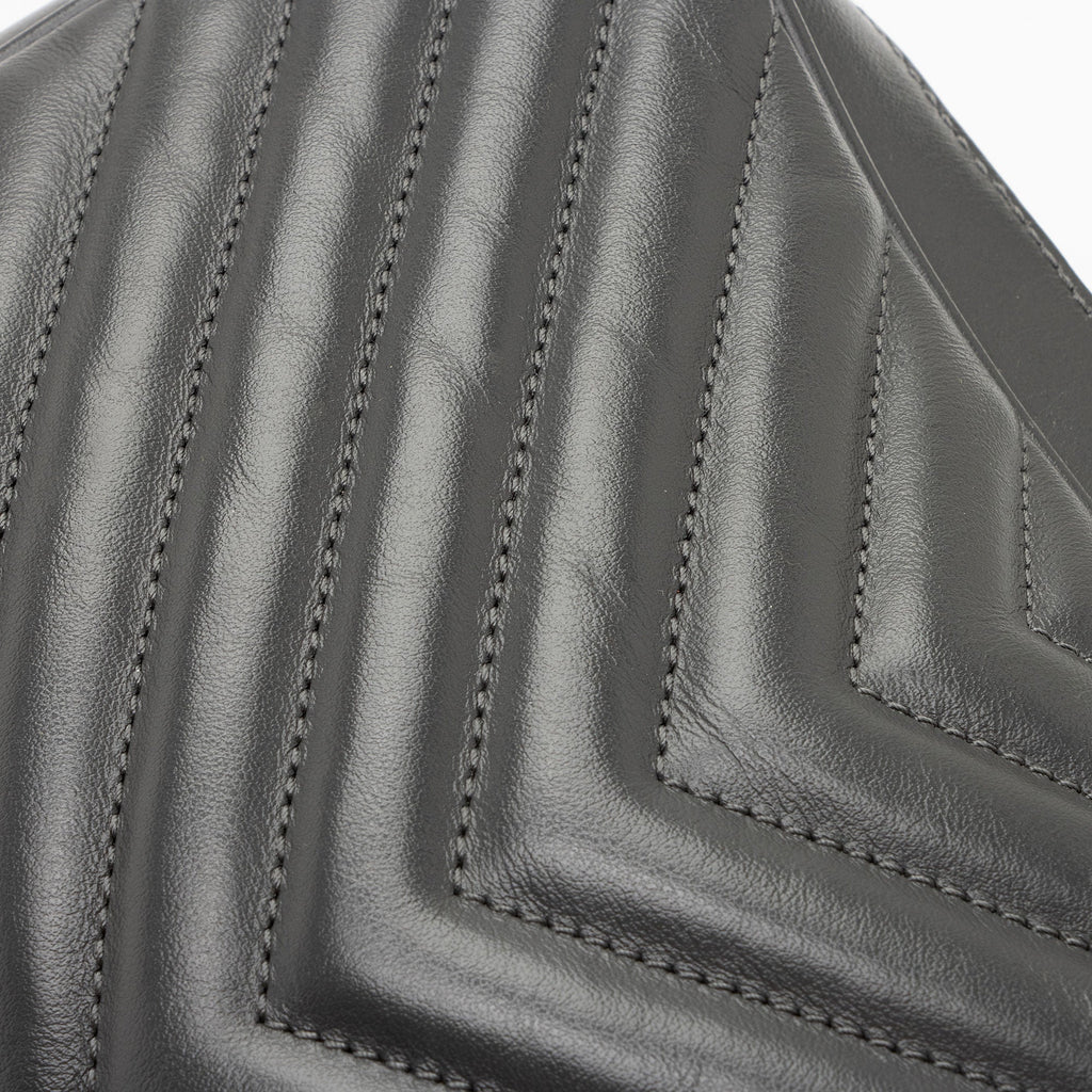 Saint Laurent Matelasse Calfskin Monogram Lou Camera Bag (SHF-Dlf8kG)