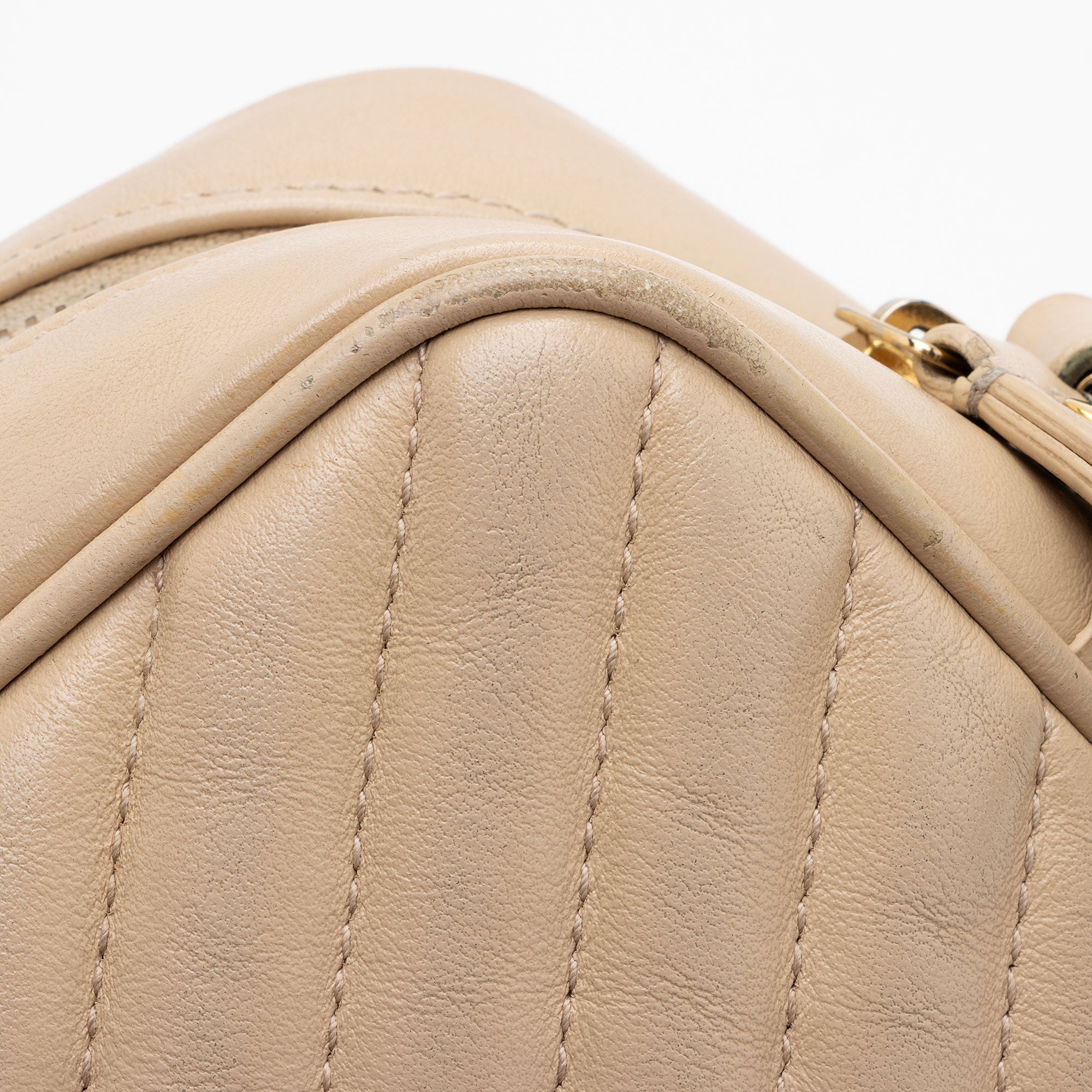 Saint Laurent Matelasse Calfskin Monogram Lou Camera Bag (SHF-TFjjTM)
