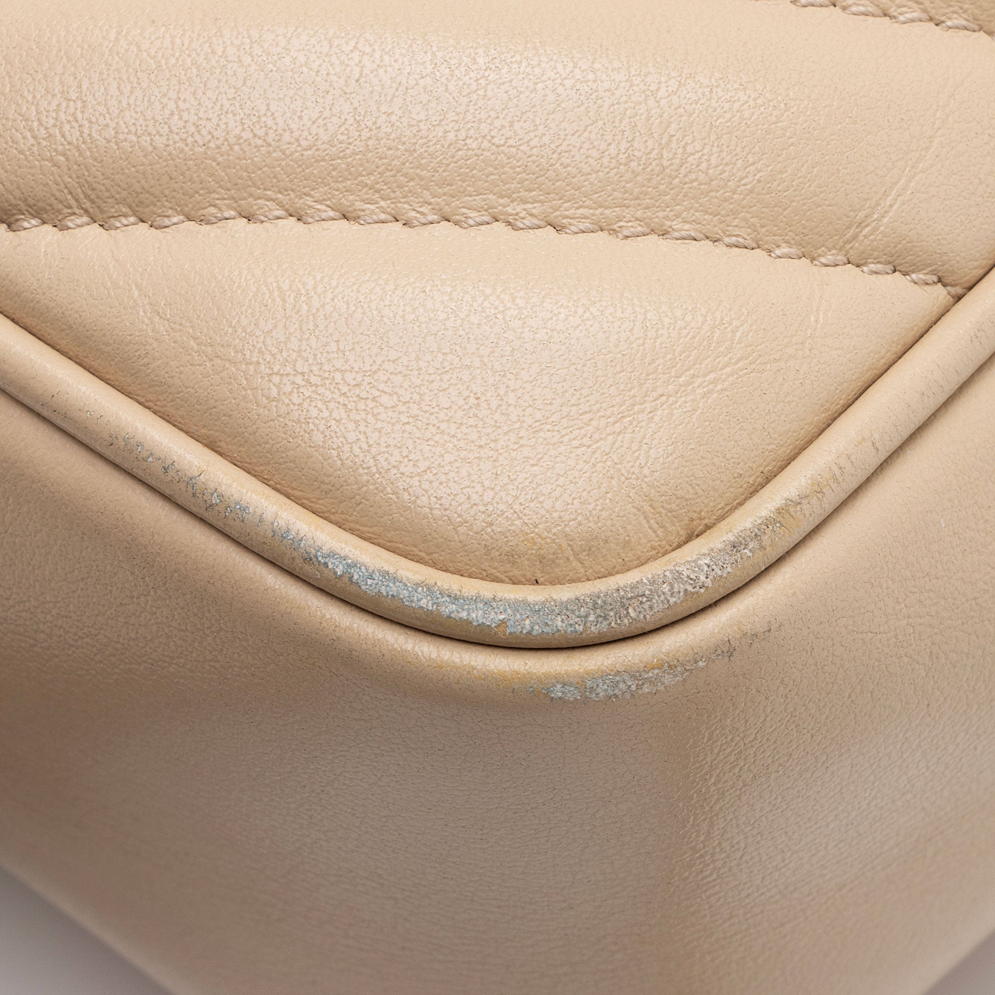 Saint Laurent Matelasse Calfskin Monogram Lou Camera Bag (SHF-TFjjTM)