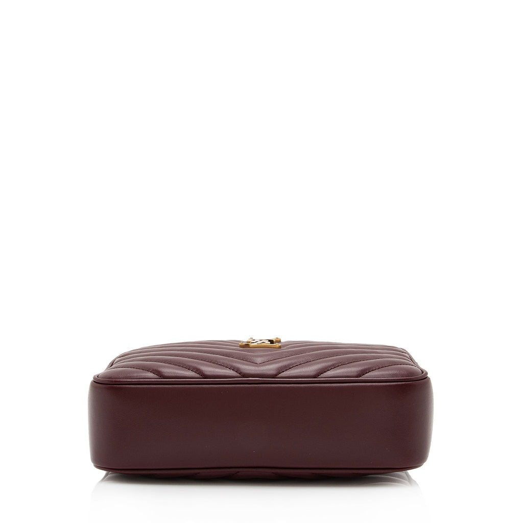 Saint Laurent Matelasse Calfskin Monogram Lou Camera Bag (SHF-sQ3XgD)